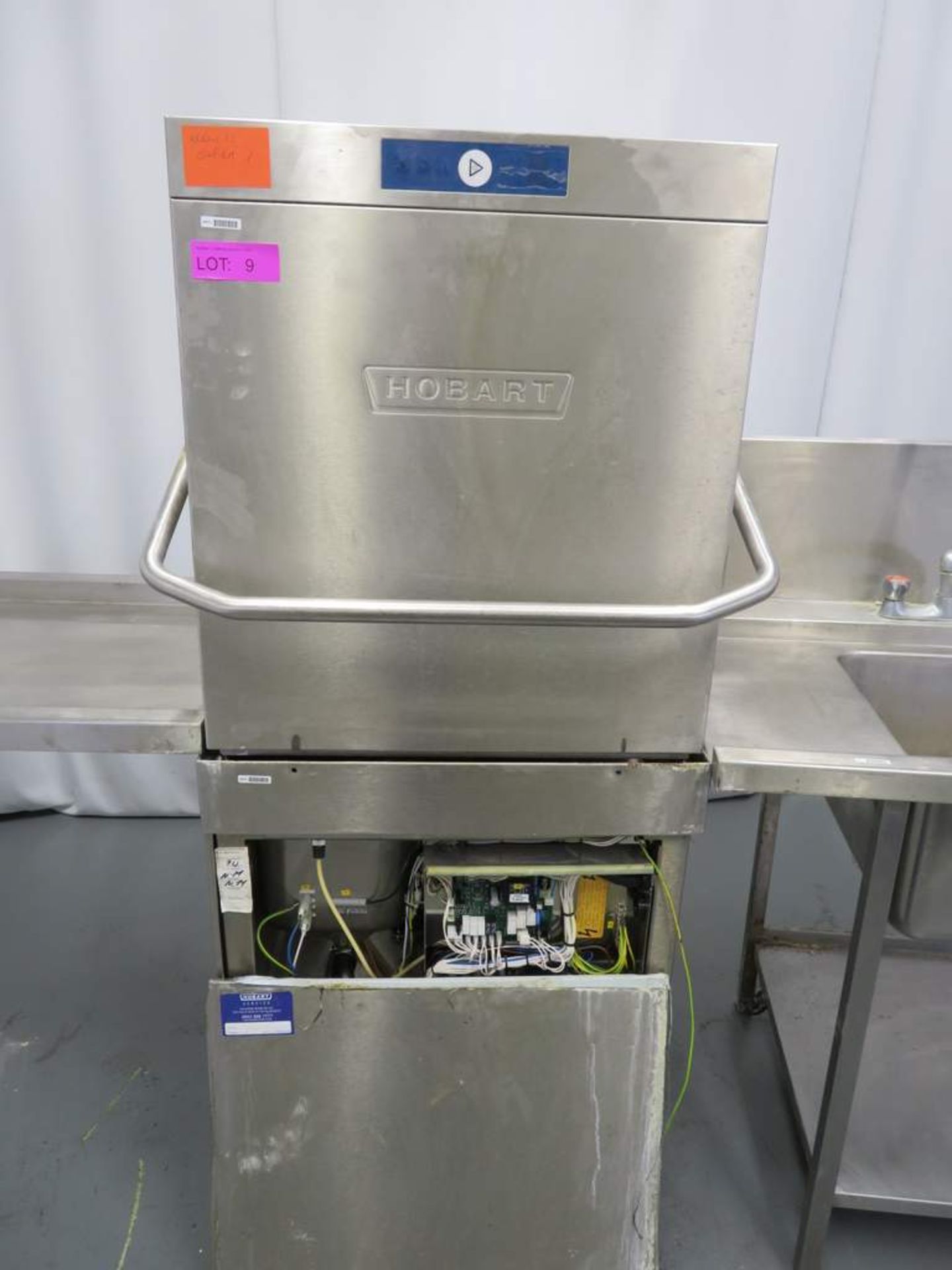 Hobart Dish Washer Complete With Sink & Drainer Table. Dimension: 720x840x1500mm (LxWxH) - Image 3 of 11