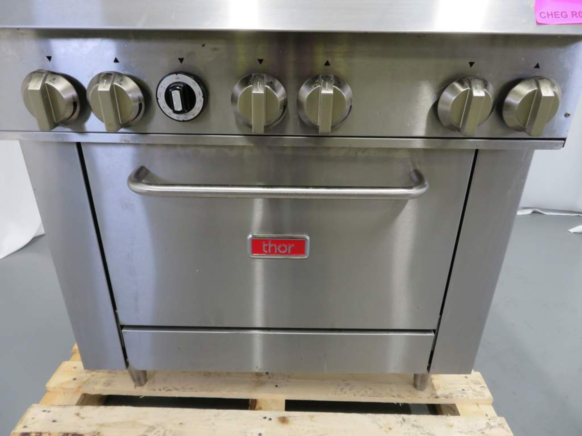 Thor 6 Ring Gas Range Oven 36". Natural Gas. Model: TR-6F. - Image 4 of 8