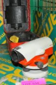 Leica NA720 Surveyors Level in carry case