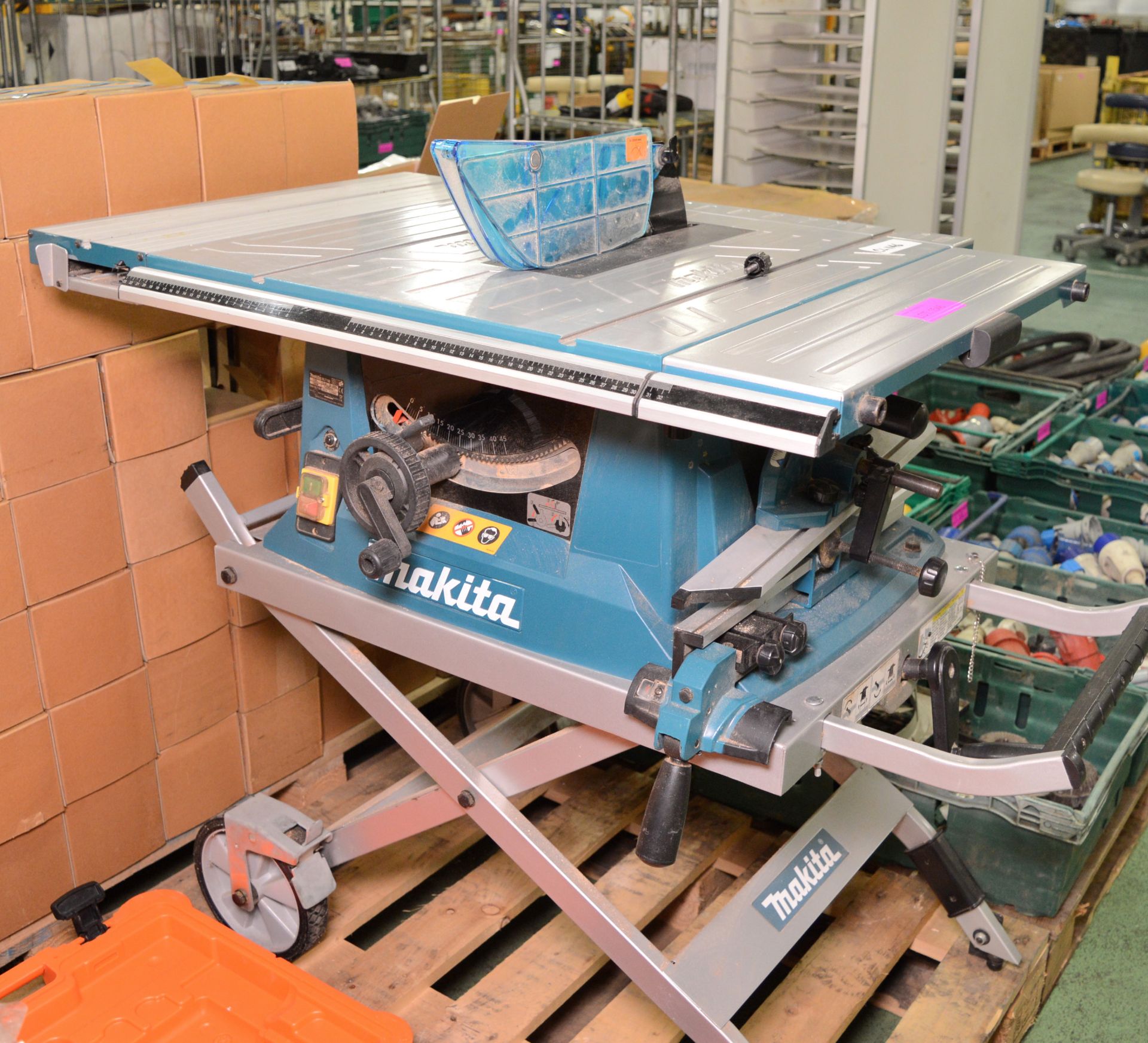 Makita MLT100X Portable Table Saw - Excellent Condition. - Image 3 of 4