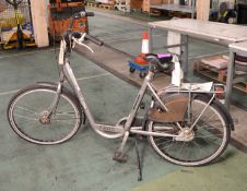 Dutch Batavus Adult Personal Deluxe Bike.