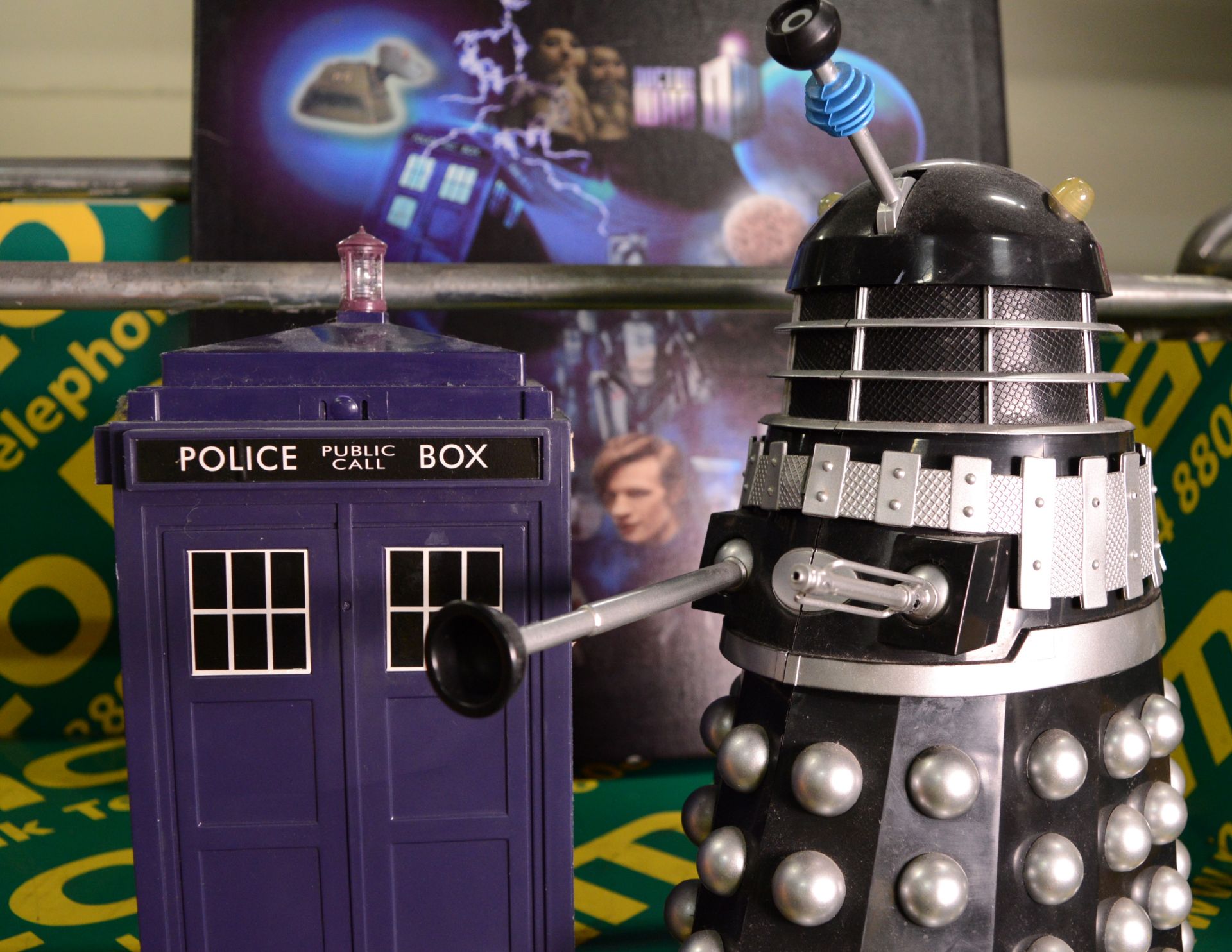 Dr Who Dalek, TARDIS, Figures, Canvas & Toy Guns. - Image 2 of 5