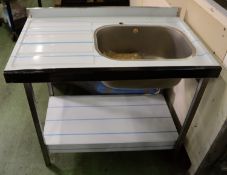 Stainless Steel Sink No Taps 1000x600mm with Stand.