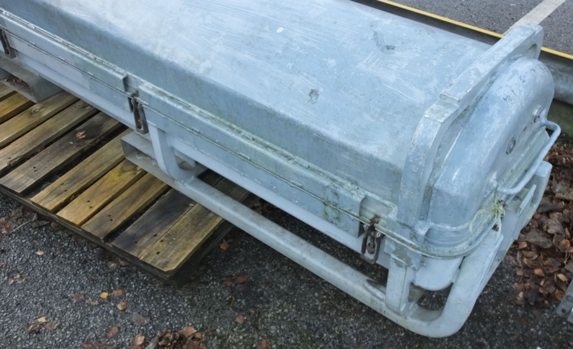 Torpedo Transportation Case with Fuel Tank 3200 x 550 x 650mm. - Image 2 of 2