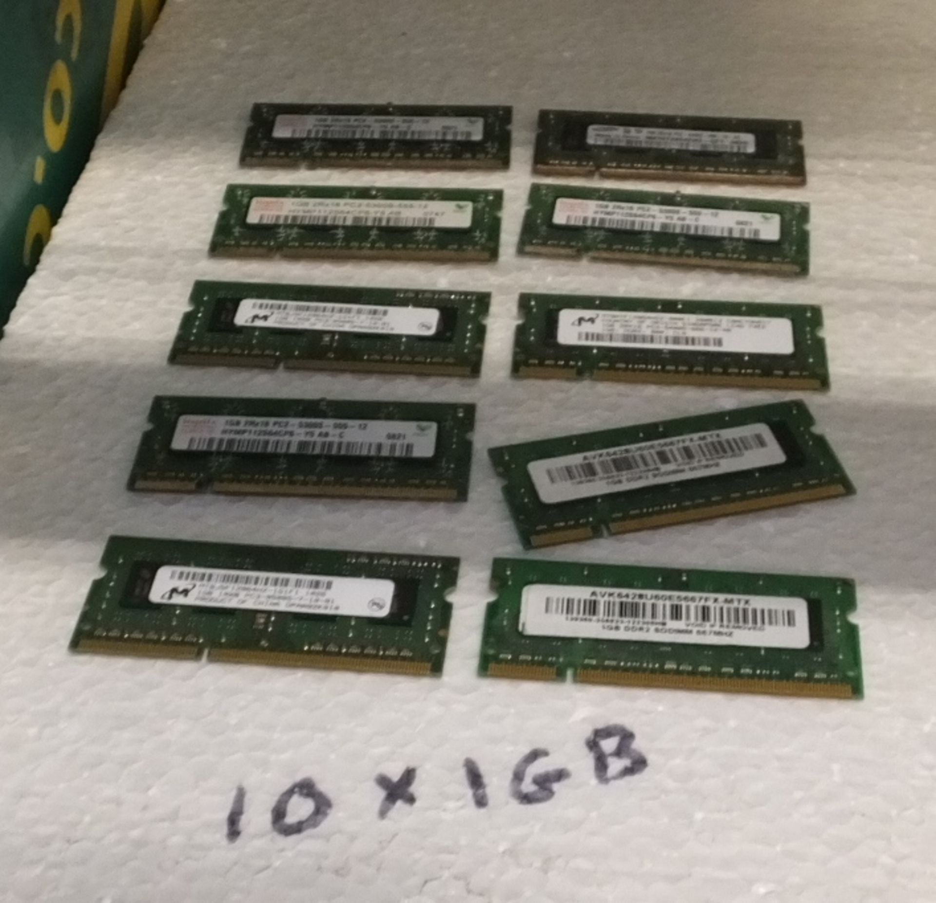 10x 1GB DDR2 SODIMMM 667MHZ