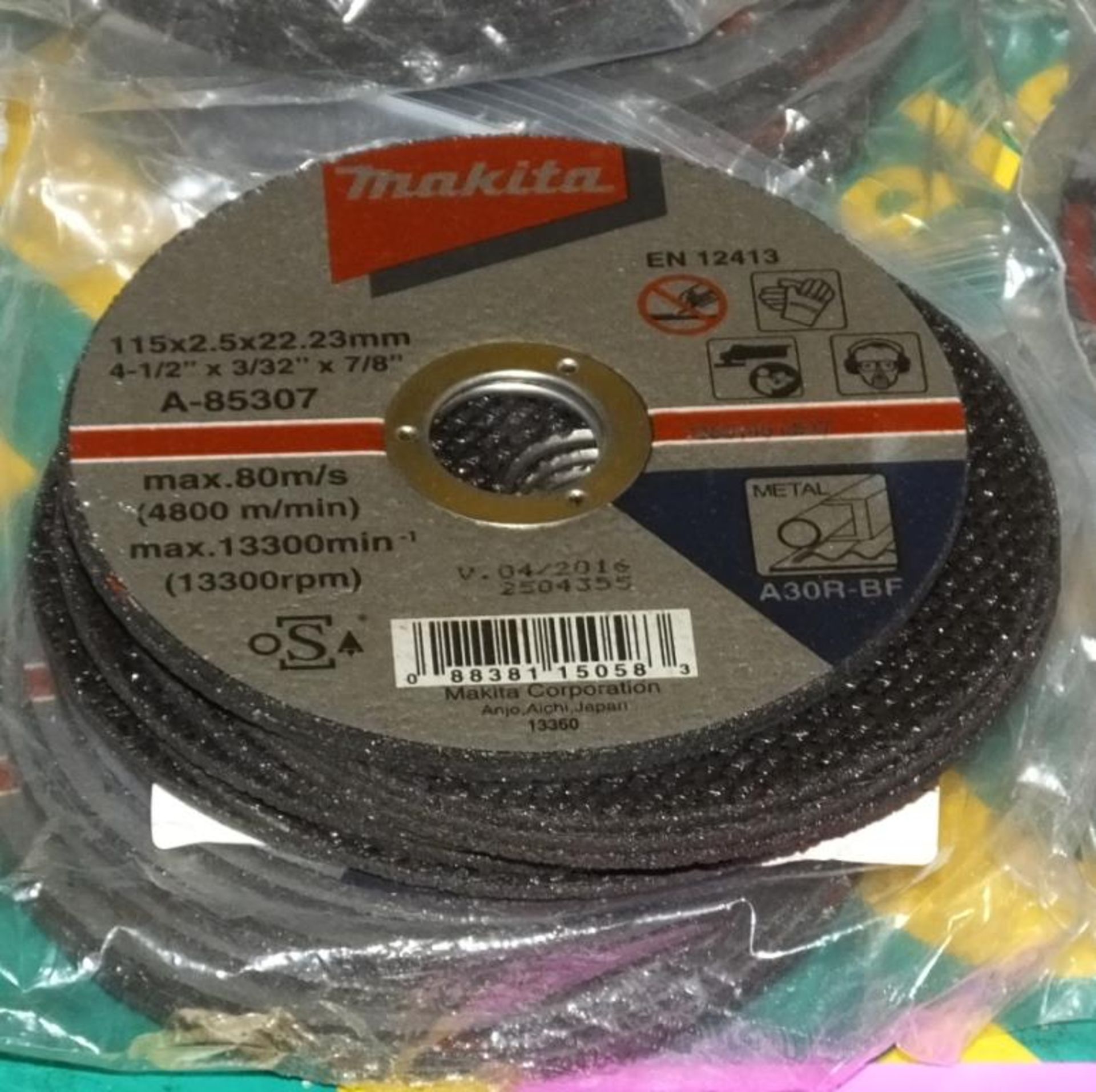 Makita Metal Cutting Discs - 5 per Pack - 22 packs - Image 2 of 2