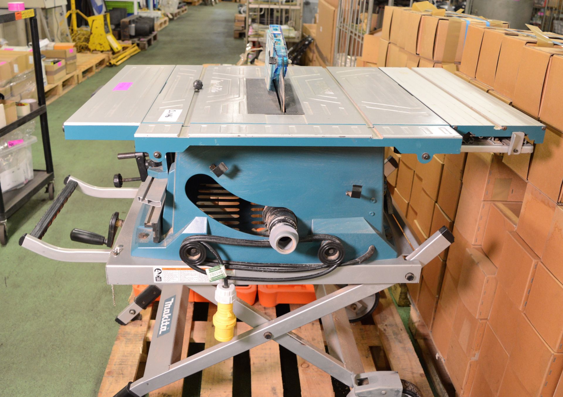 Makita MLT100X Portable Table Saw - Excellent Condition. - Image 2 of 4