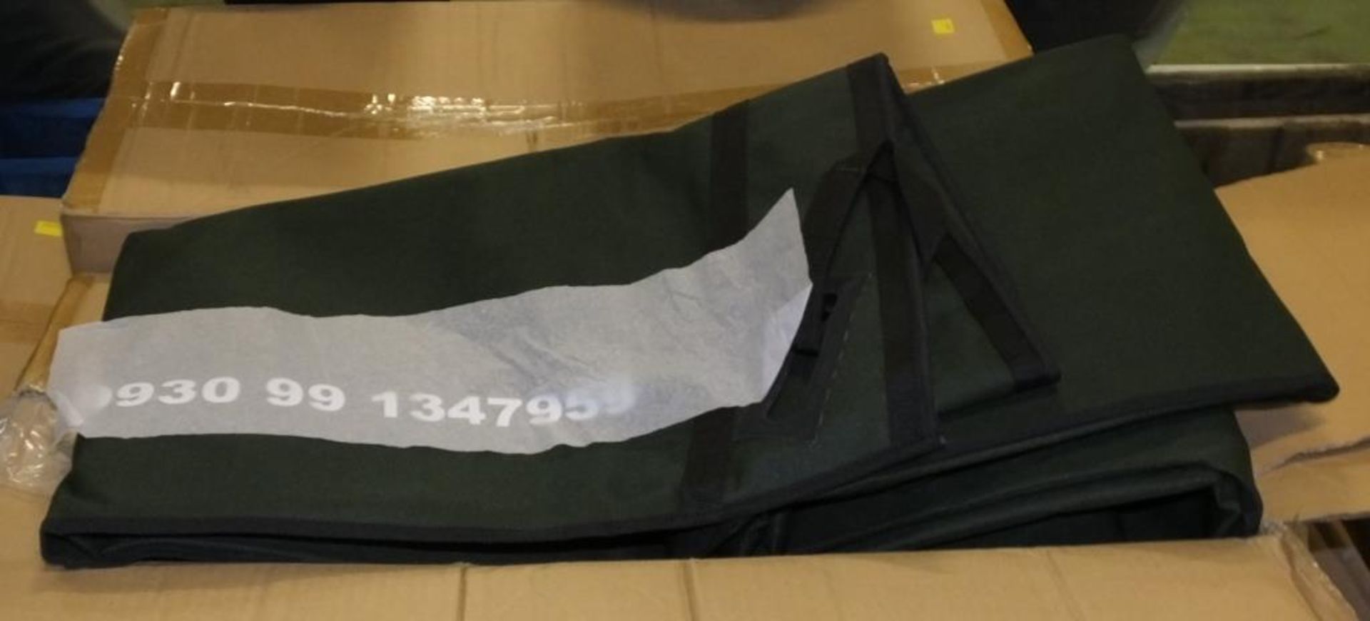 Northern Diver Body Bag Outer - Green - 5 per Box - 17 boxes - Image 2 of 3