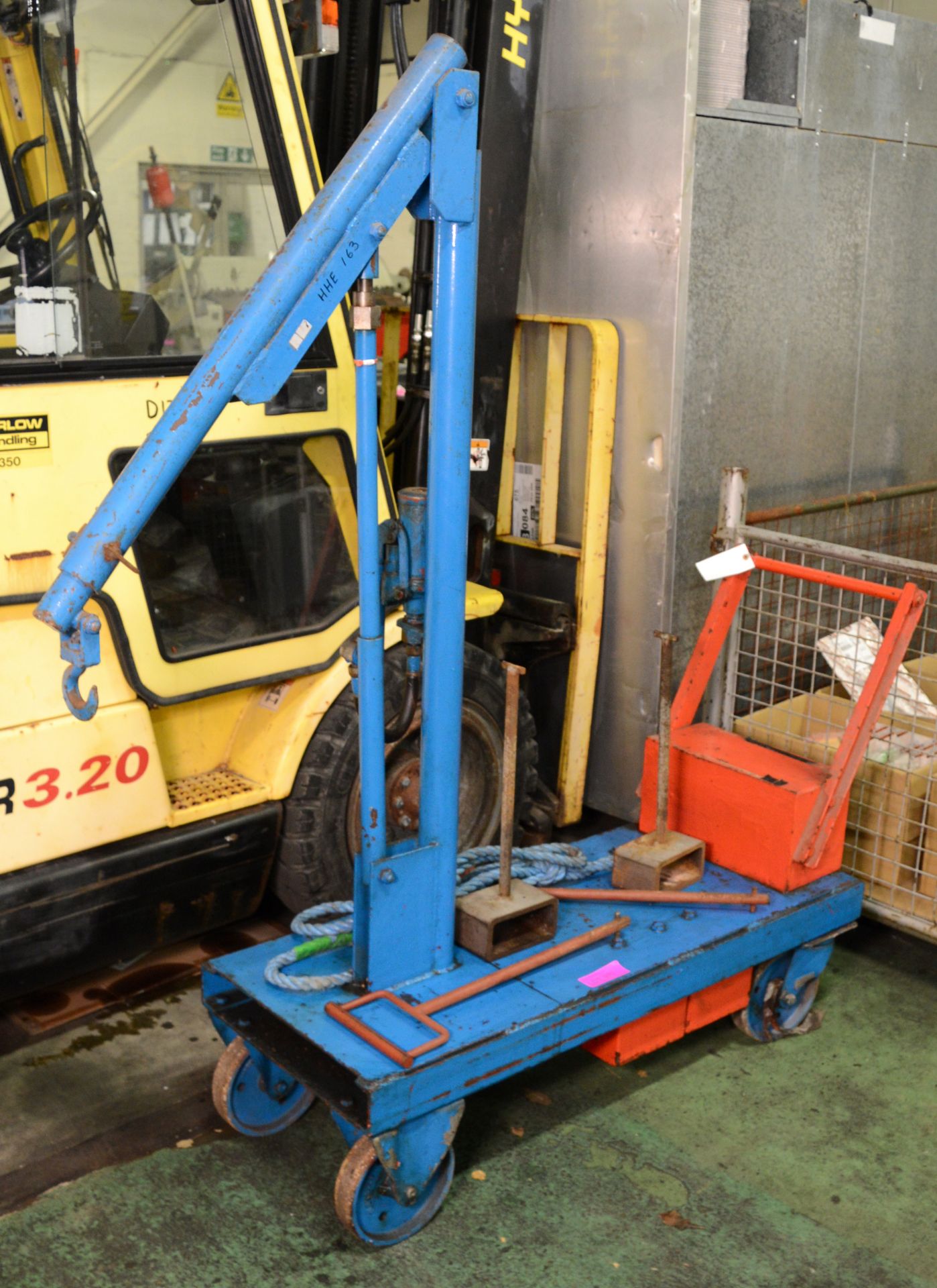 Clearlift Floor Crane With Tools.