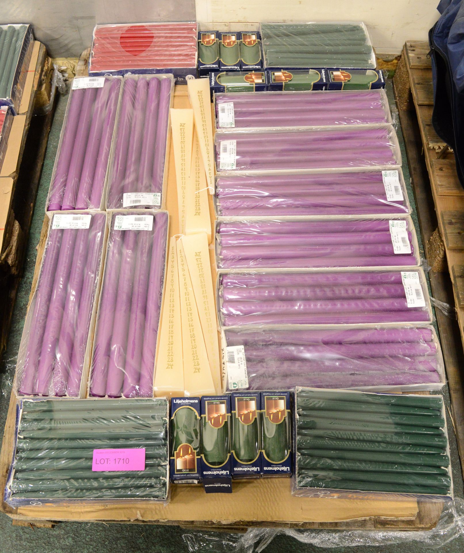 Pallet of Assorted Candles - See photo for quantity.