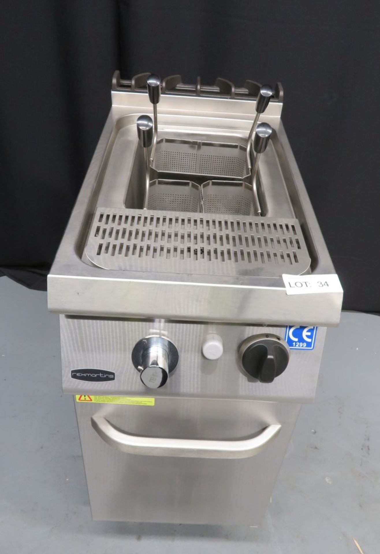 Heavy duty pasta cooker with cupboard, model RG7M100G, gas, brand new & boxed - Image 2 of 9