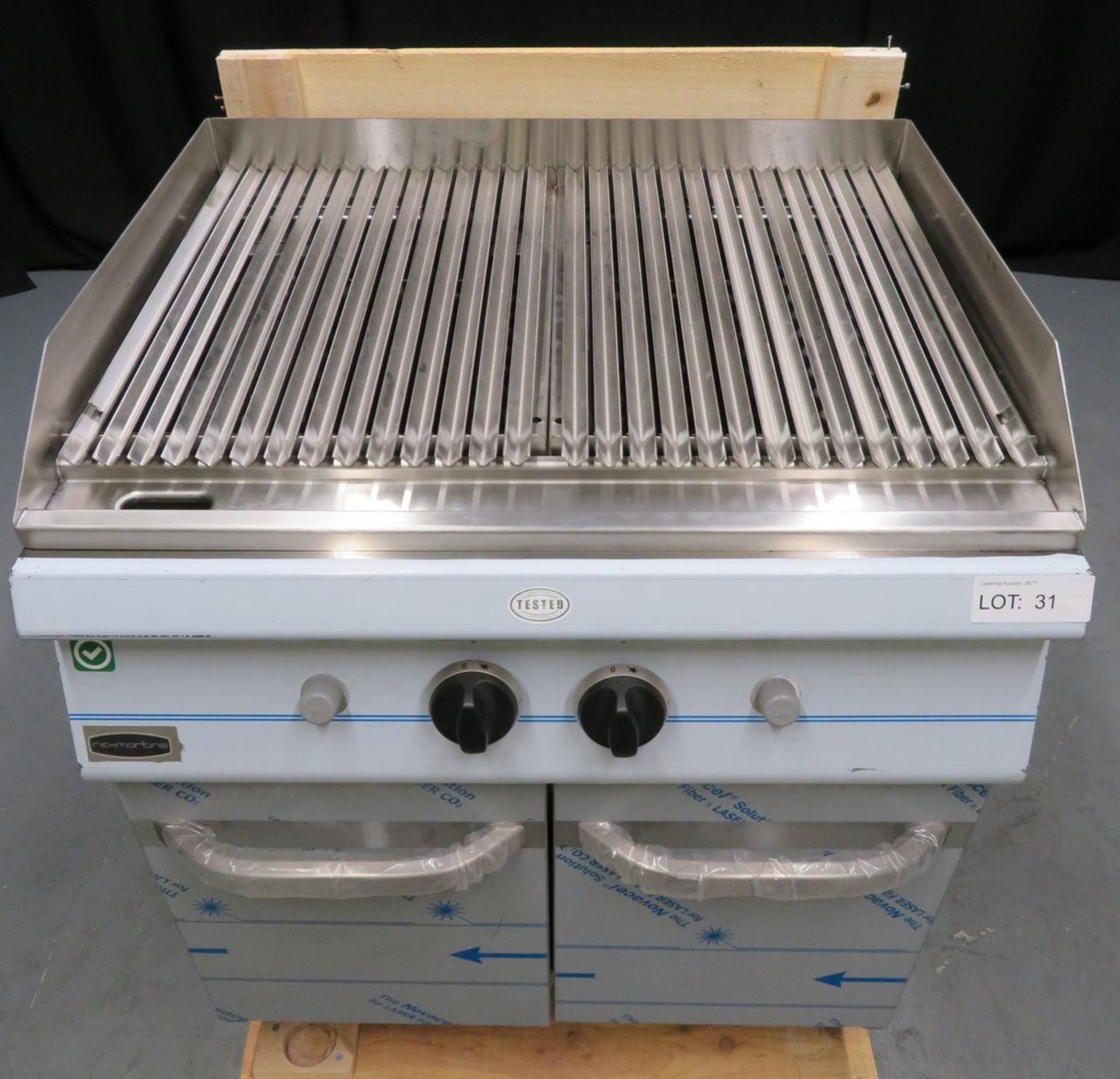 Heavy duty lava rock chargrill with cupboard, model G7L200G, gas, brand new & boxed - Image 4 of 11