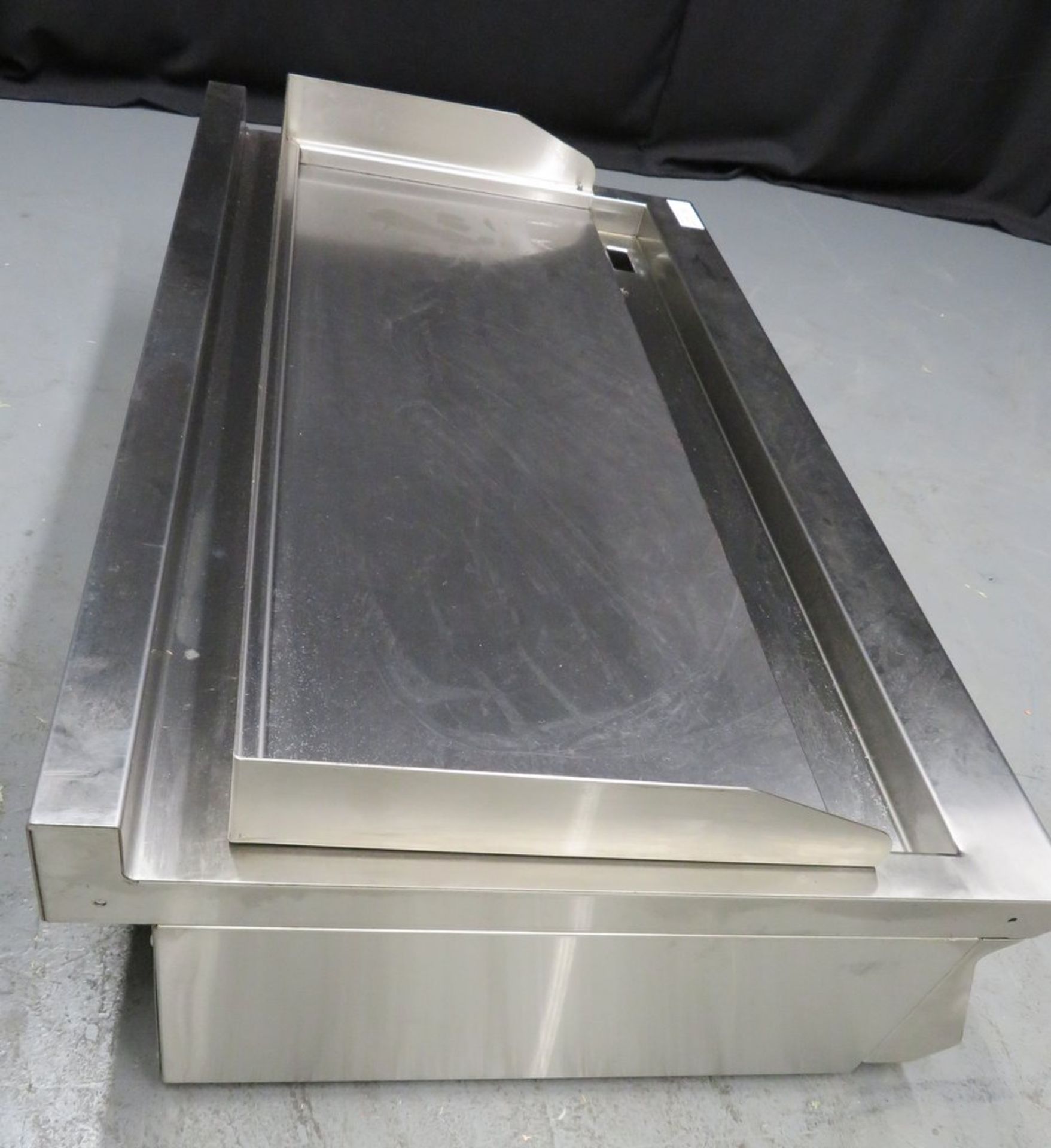 Heavy duty countertop induction griddle (smooth), model RDE-FG-12A, 3 phase, brand new & boxed - Image 8 of 8