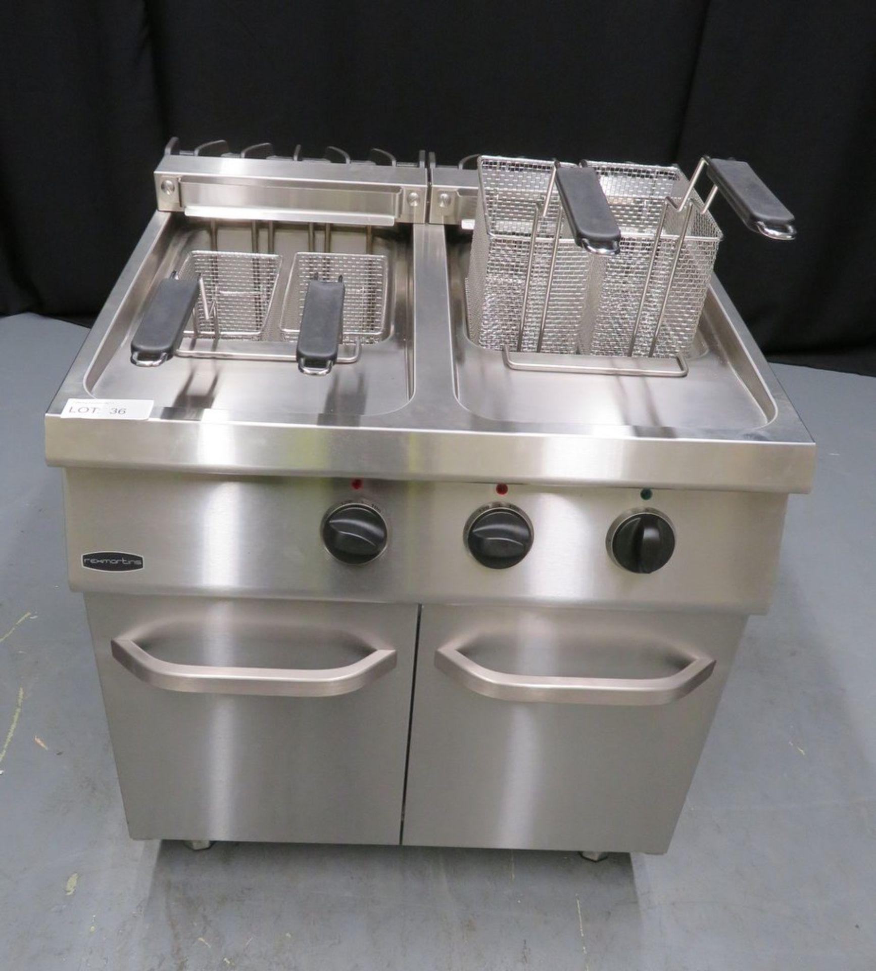 Heavy duty twin tank fryer with cupboard, model G7F200E, 3 phase, brand new no box - Image 2 of 12