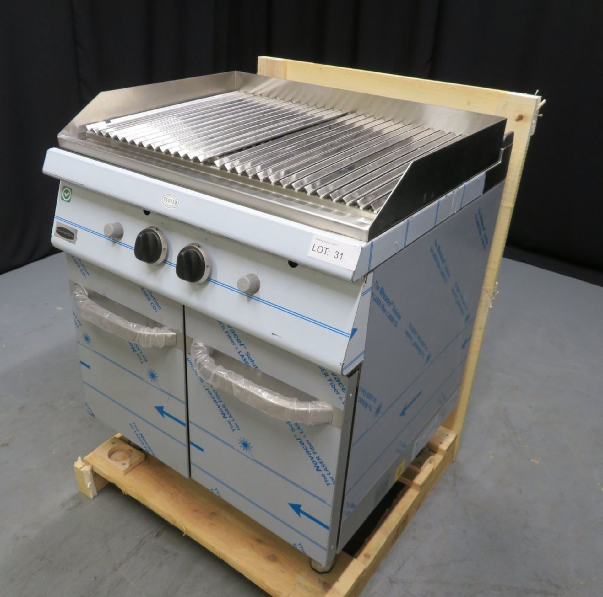 Heavy duty lava rock chargrill with cupboard, model G7L200G, gas, brand new & boxed - Image 3 of 11