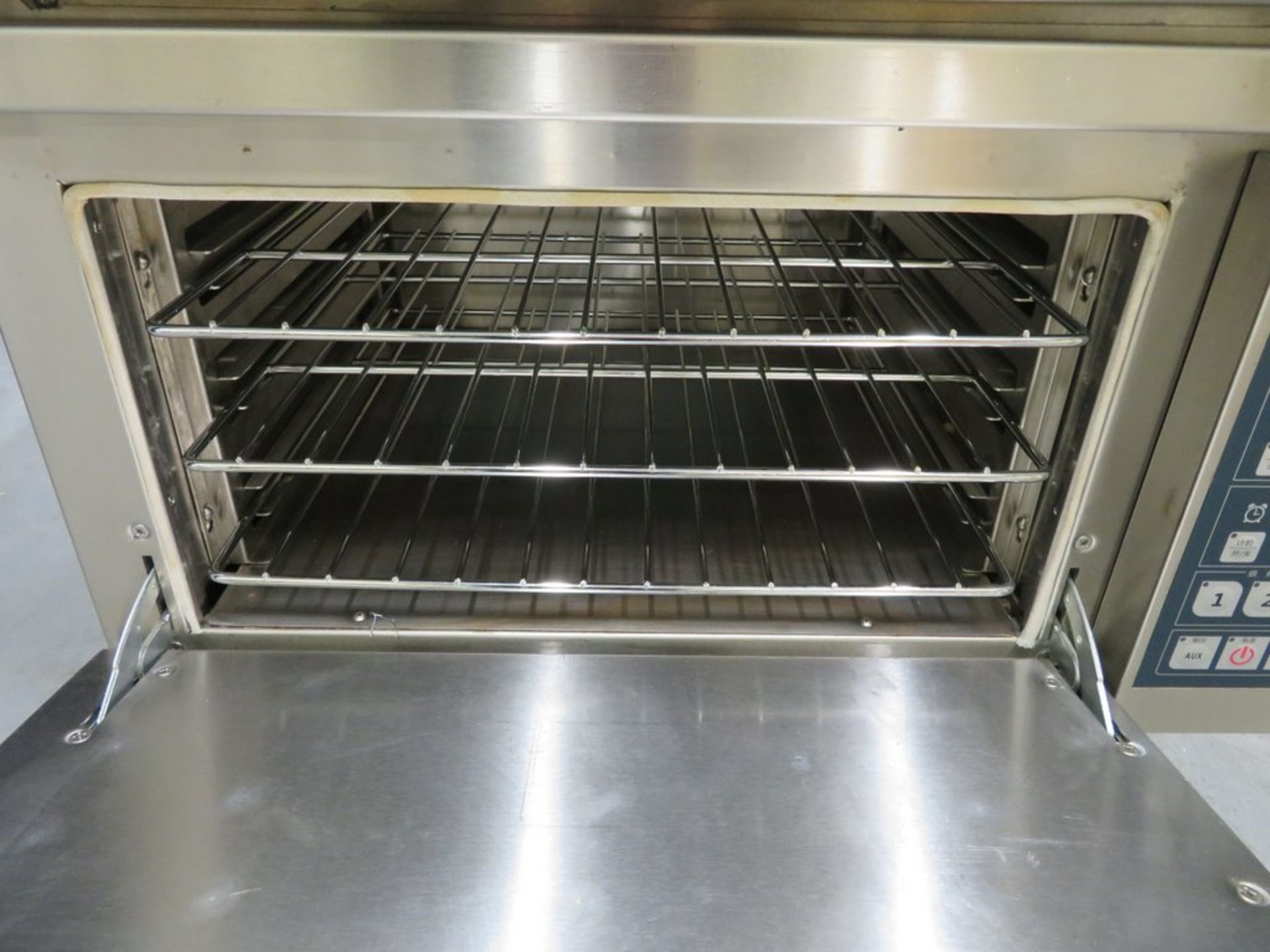 4 zone heavy duty induction hob with oven, model RWEC-8B-19, 3 phase, ex display - Image 7 of 10