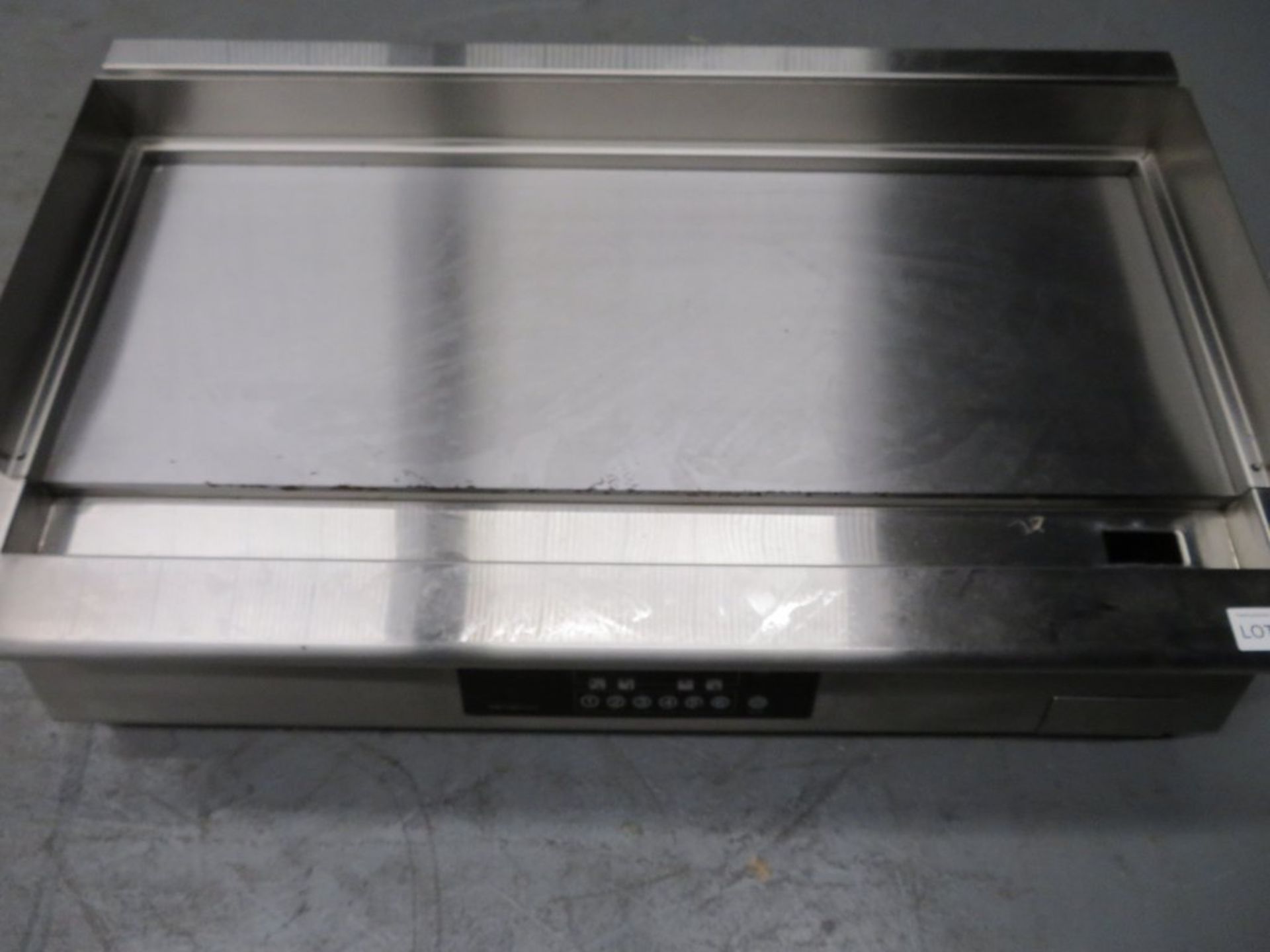 Heavy duty countertop induction griddle (smooth), model RDE-FG-12A, 3 phase, brand new & boxed - Image 4 of 8