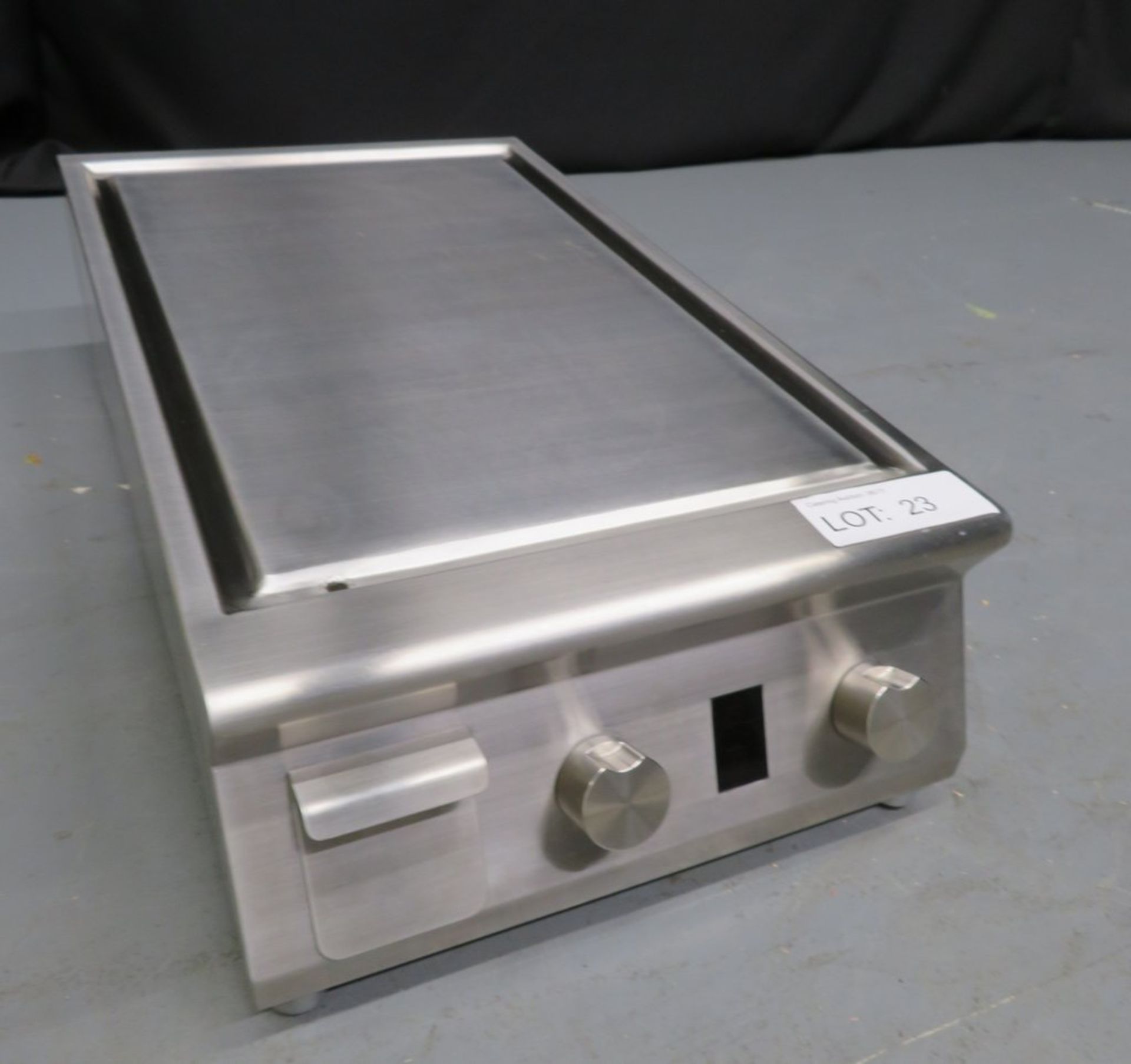 SemiPro countertop induction Teppanyaki, model RMBSTIFT35,1 phase