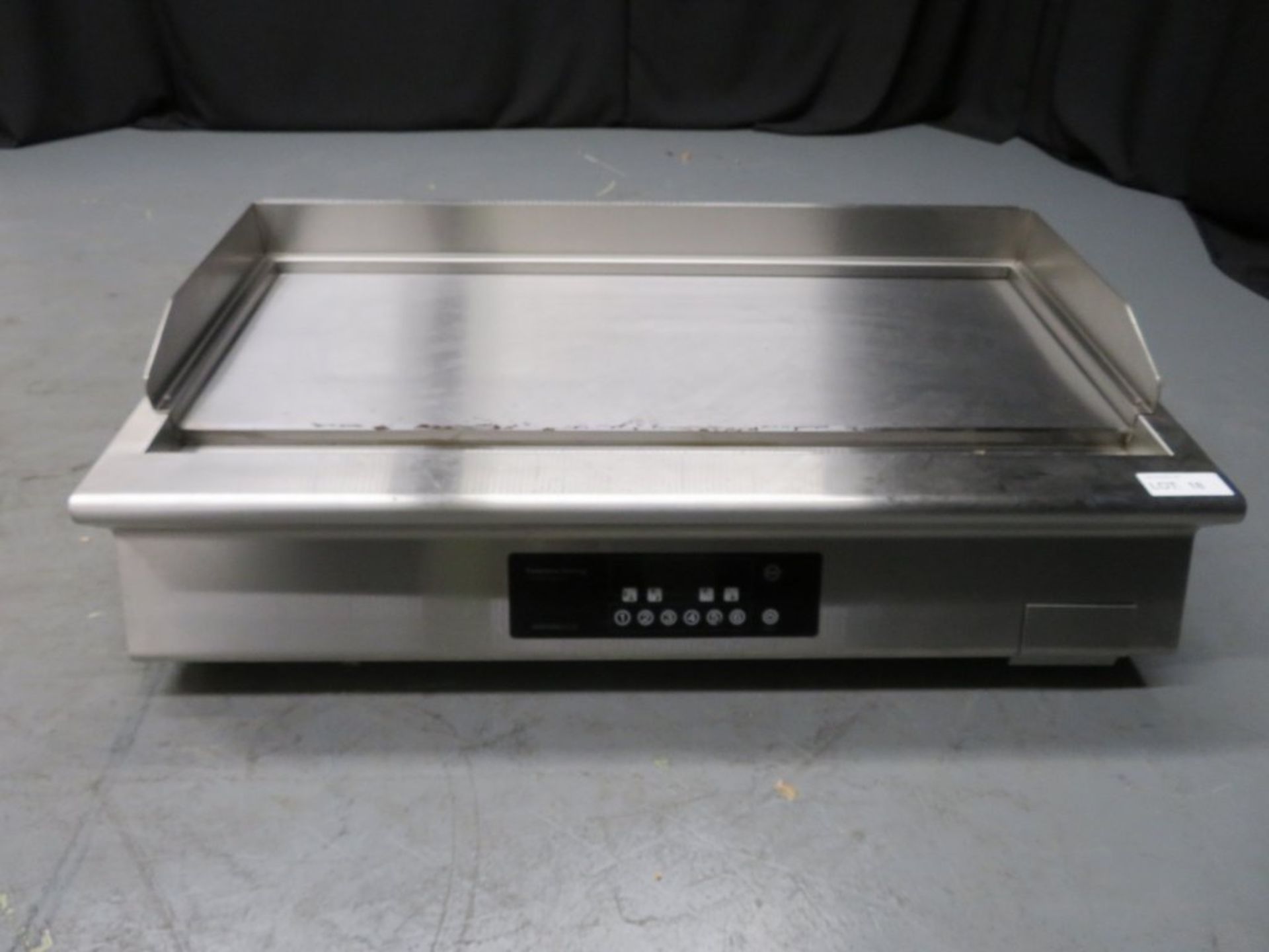 Heavy duty countertop induction griddle (smooth), model RDE-FG-12A, 3 phase, brand new & boxed - Image 2 of 8