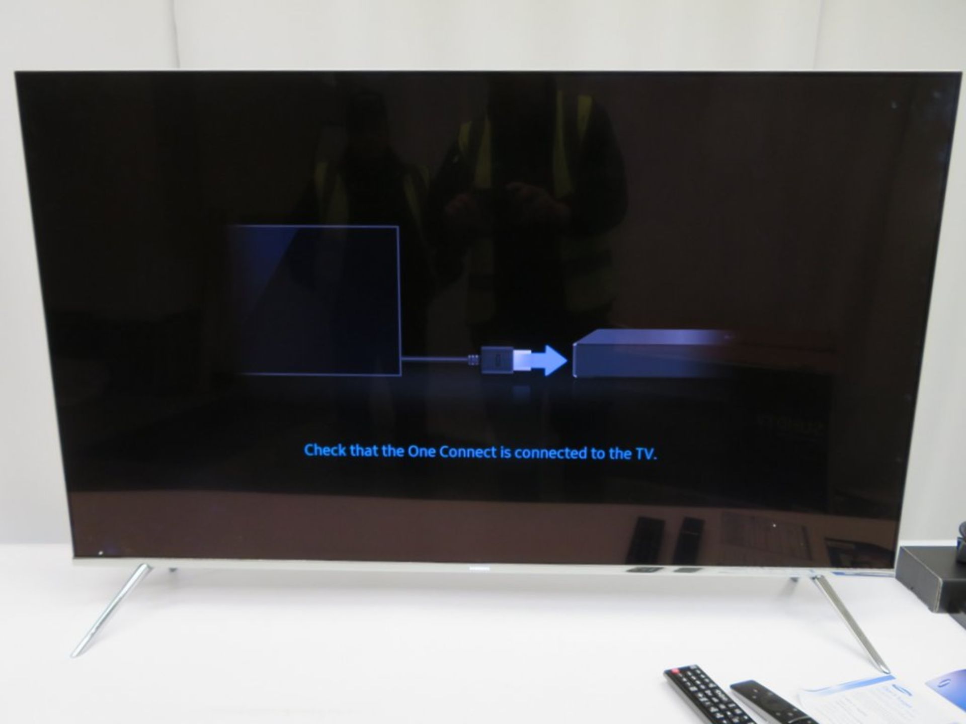 Samsung 49" SUHD Quantum Dot Display Television. Model: 7 Series UE49KS7000UXXU. - Image 2 of 16