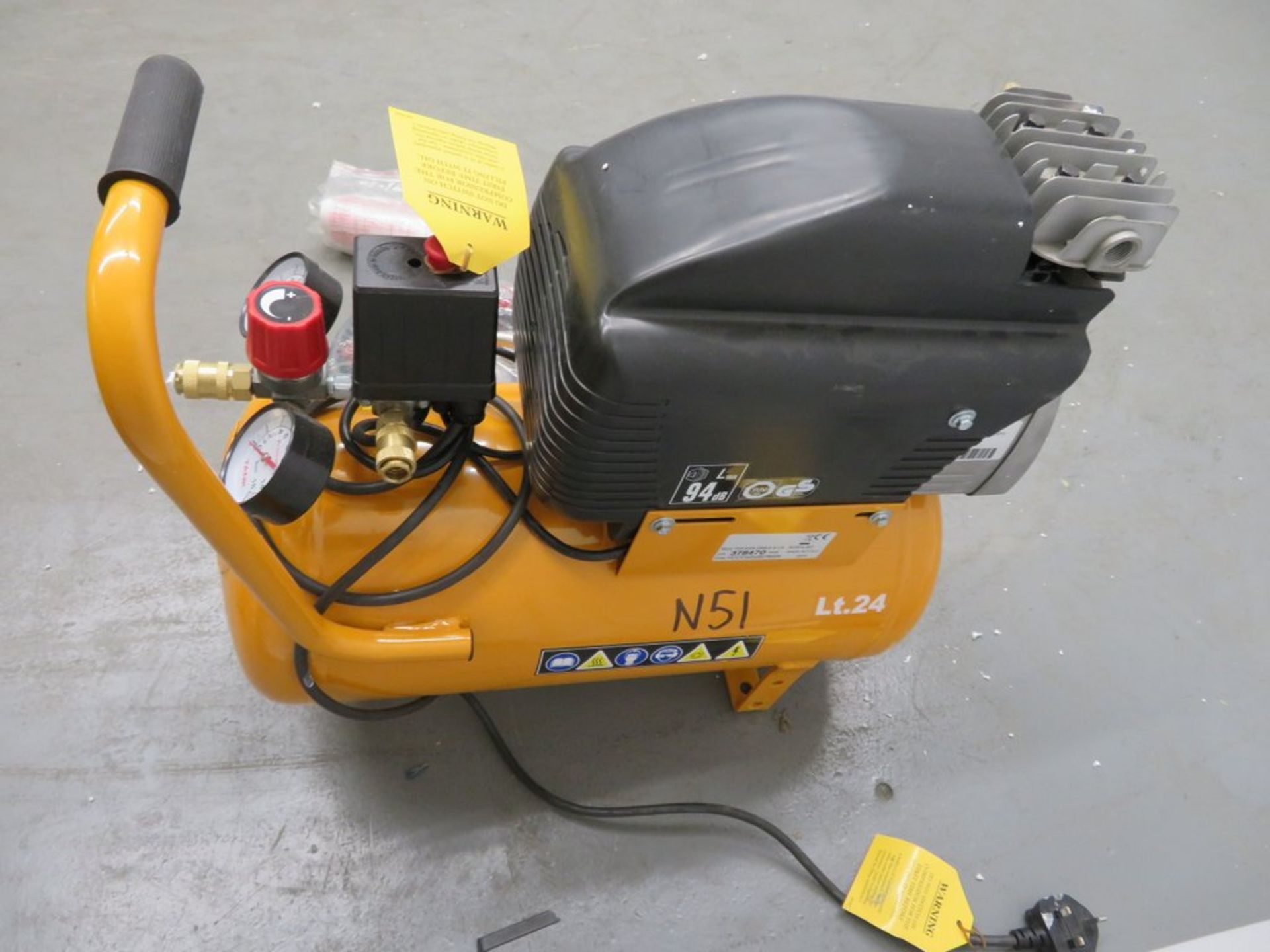 Bostitch 24L Portable Air Compressor. Model: C24U. 240V. - Image 9 of 12