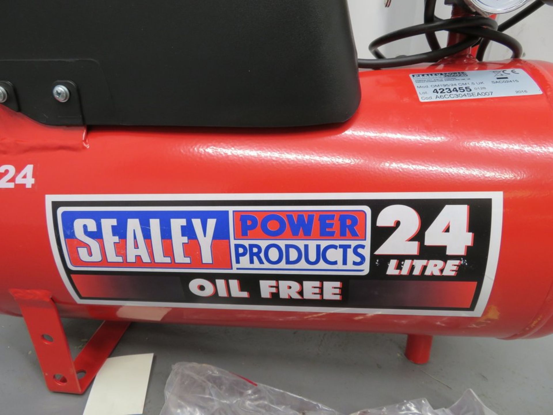 Sealey 24 Litre Electrical Compressor Belt Drive 1.5hp Oil Free. Model: SAC02415. - Image 4 of 10