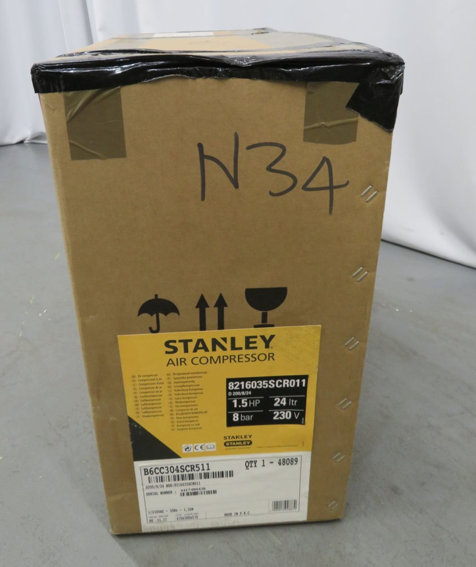 Stanley 24 Litre Electrical Air Compressor, With Accessories Kit. Model: 8216035SCR011. 230v. - Image 13 of 14