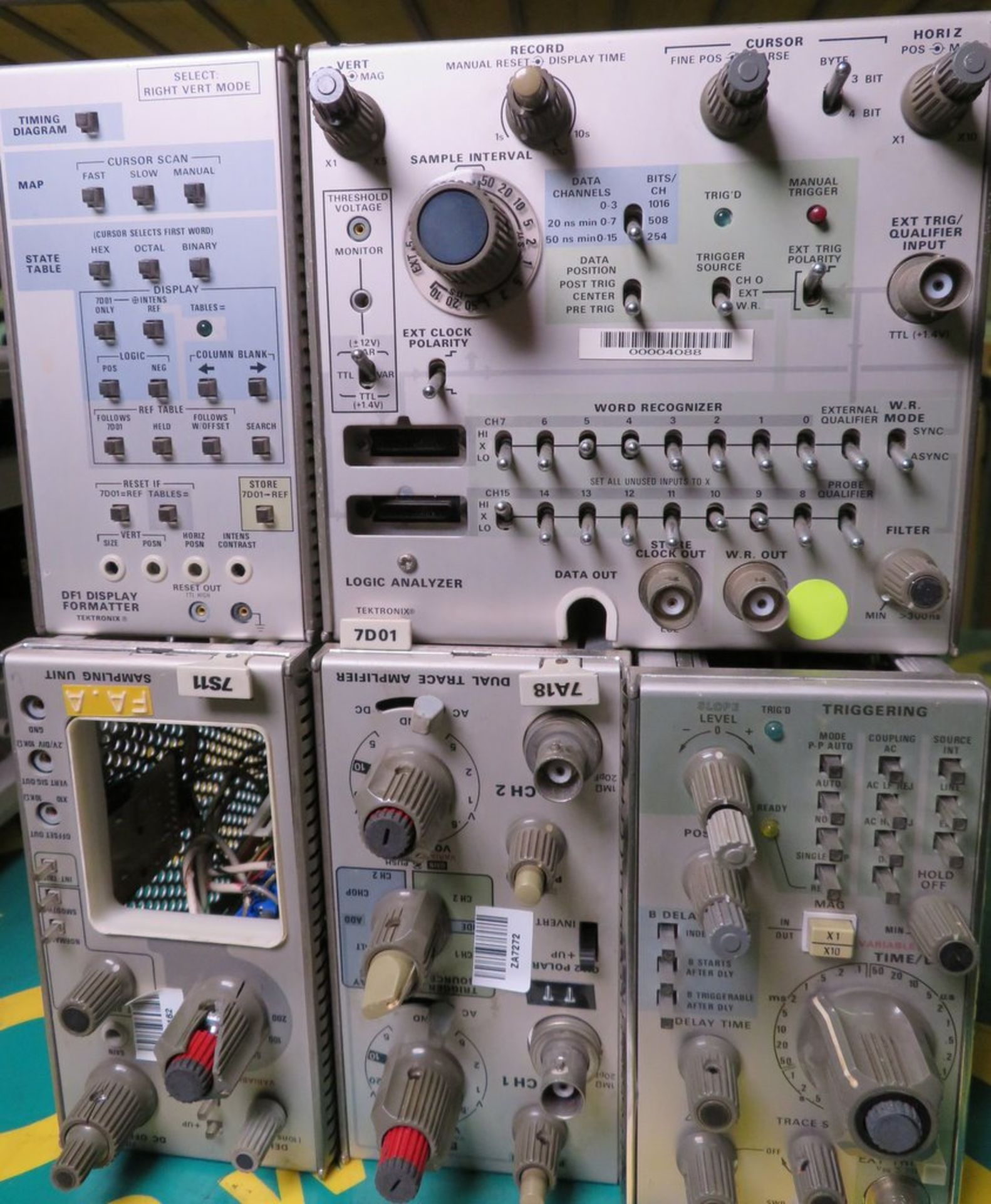 5x Tektronix Plug-In units - 7D01, DF1 Display Formatter, 7S11, 7A18, 7B85 - Image 3 of 3