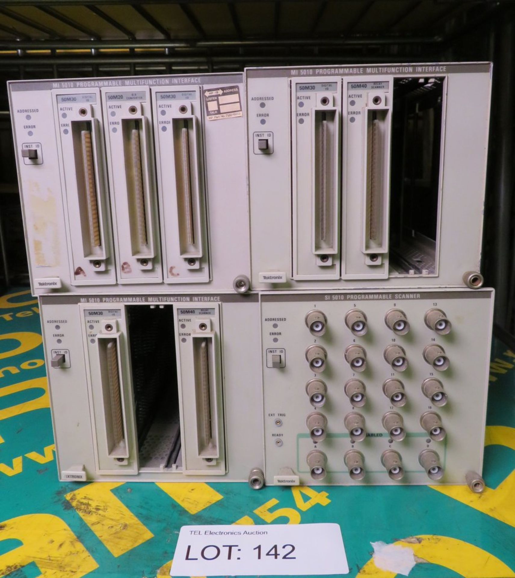 4x Tektronix Plug-ins - 3x MI5010 Programmable Mulitfunction Interface, 1x SI 5010 Program