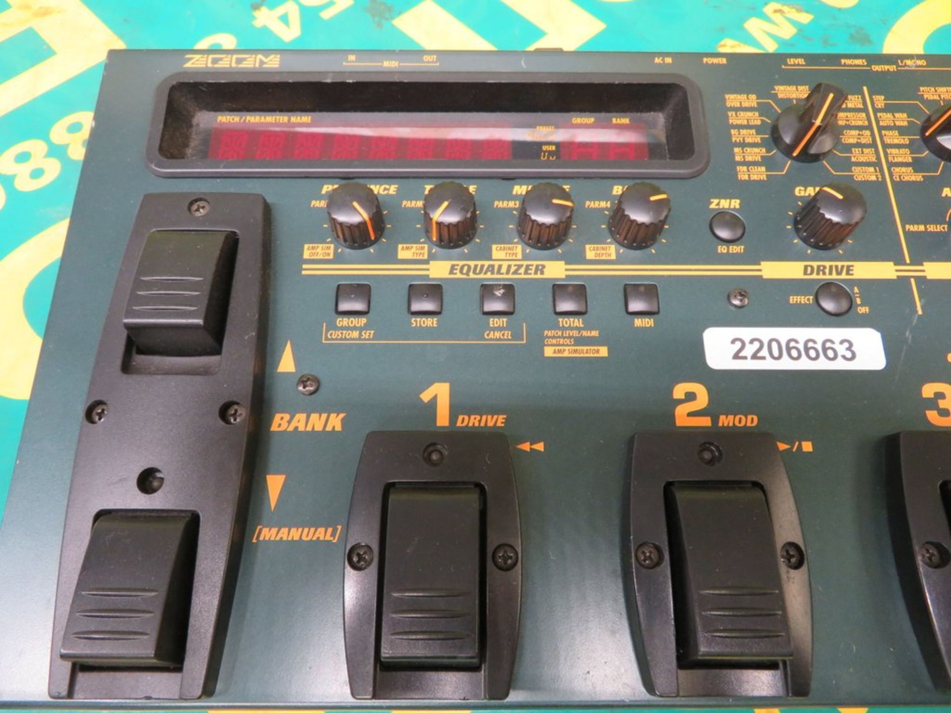 Zoom Guitar Effects Processor GFX-8. - Image 4 of 8