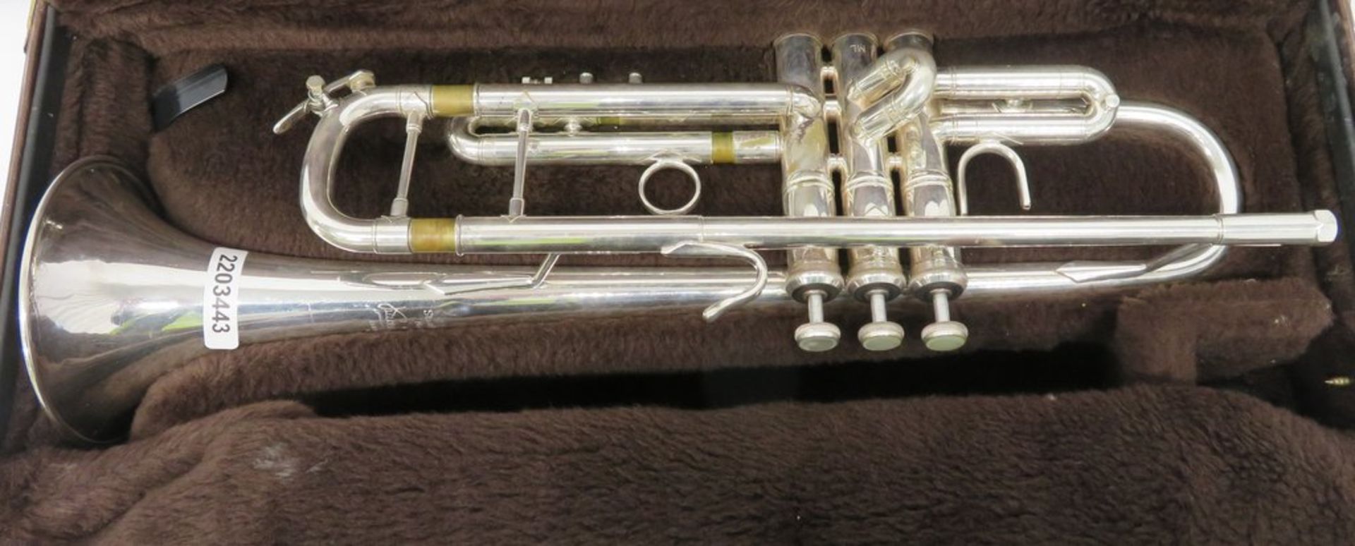 Bach Stradivarius 37 Trumpet Complete With Case. - Image 2 of 21