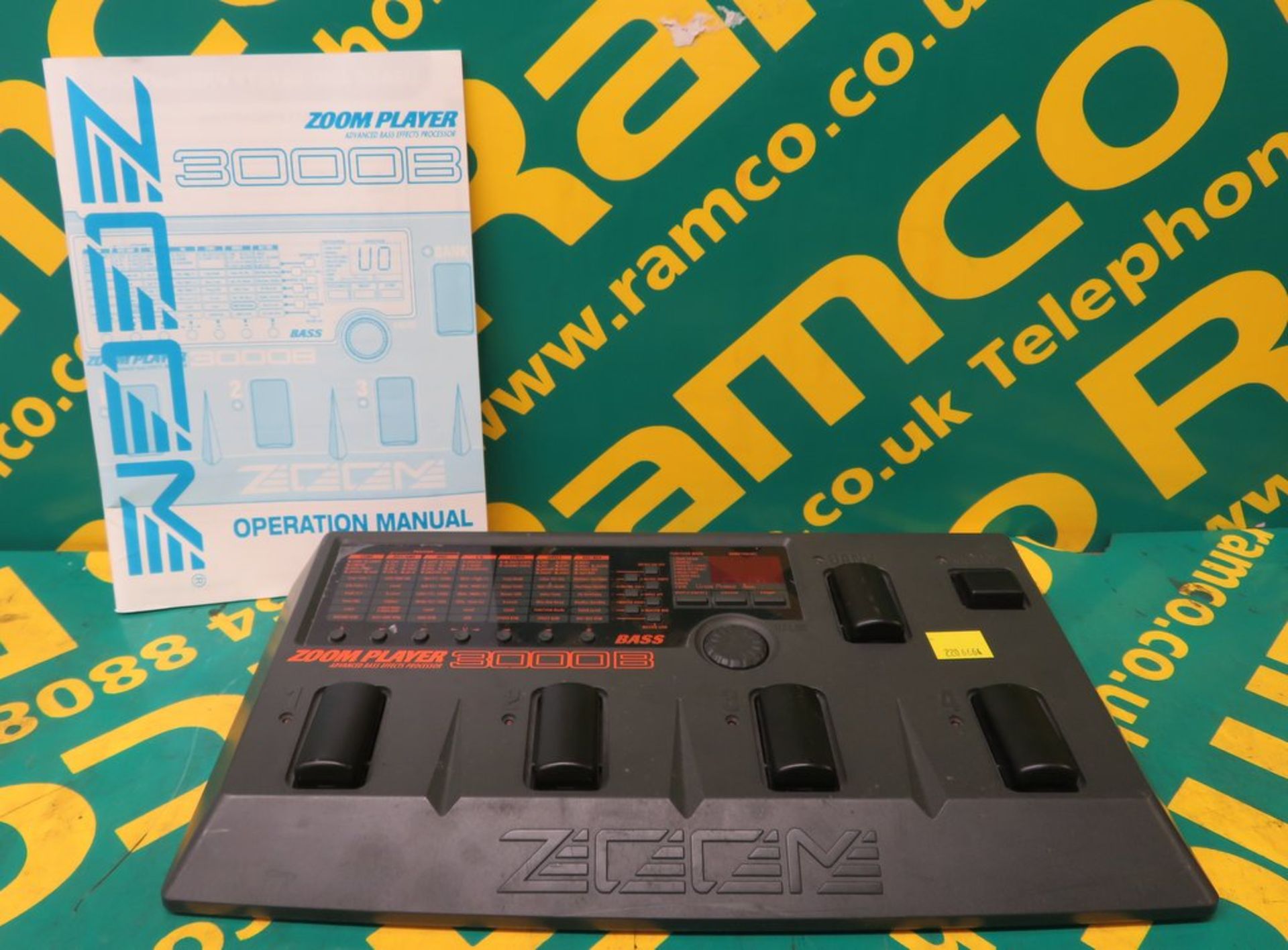 Zoom Player 3000B Advanced Bass Effects Proccessor.