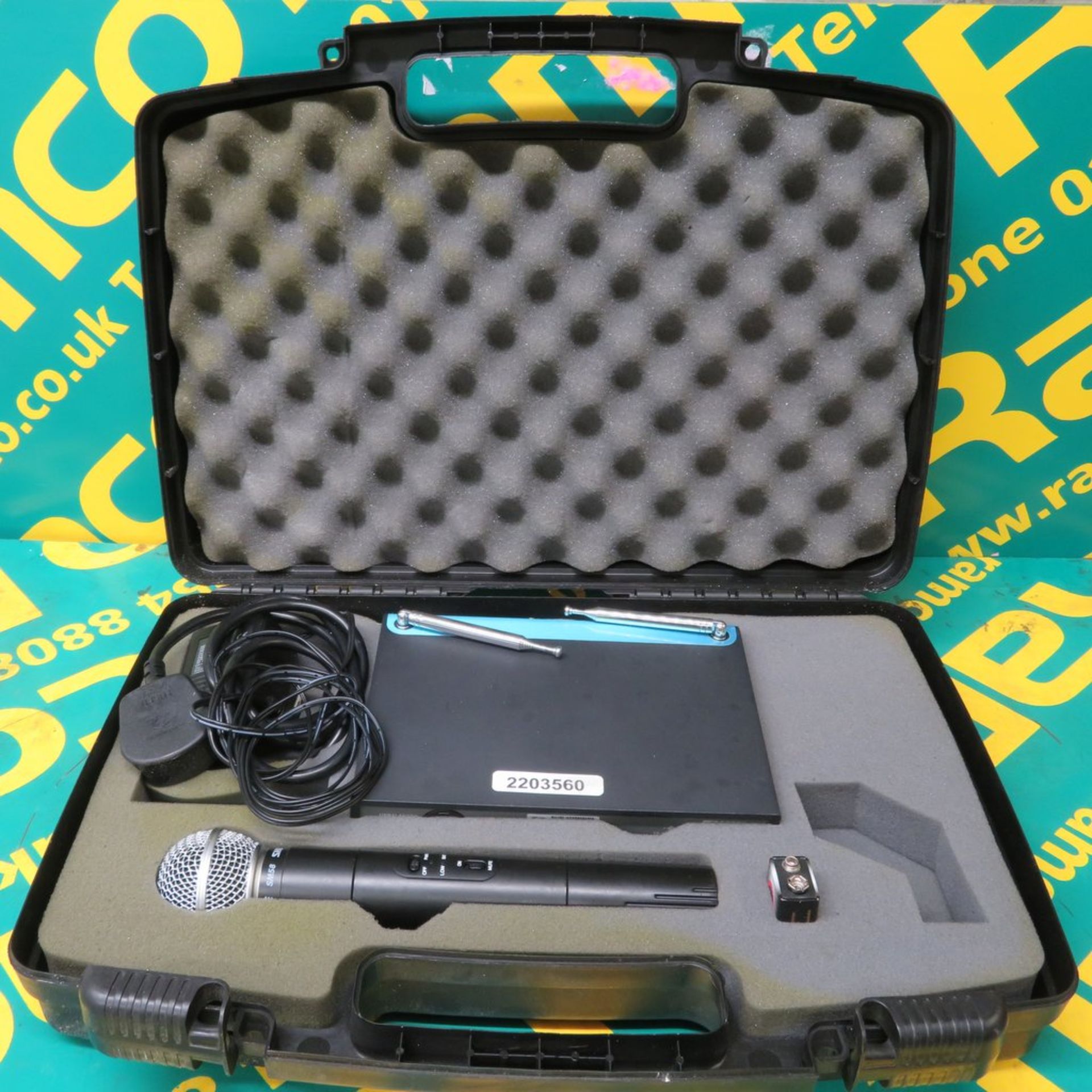 Shure SM58 Microphone With T4A-BB Receiver 175.000Mhz.