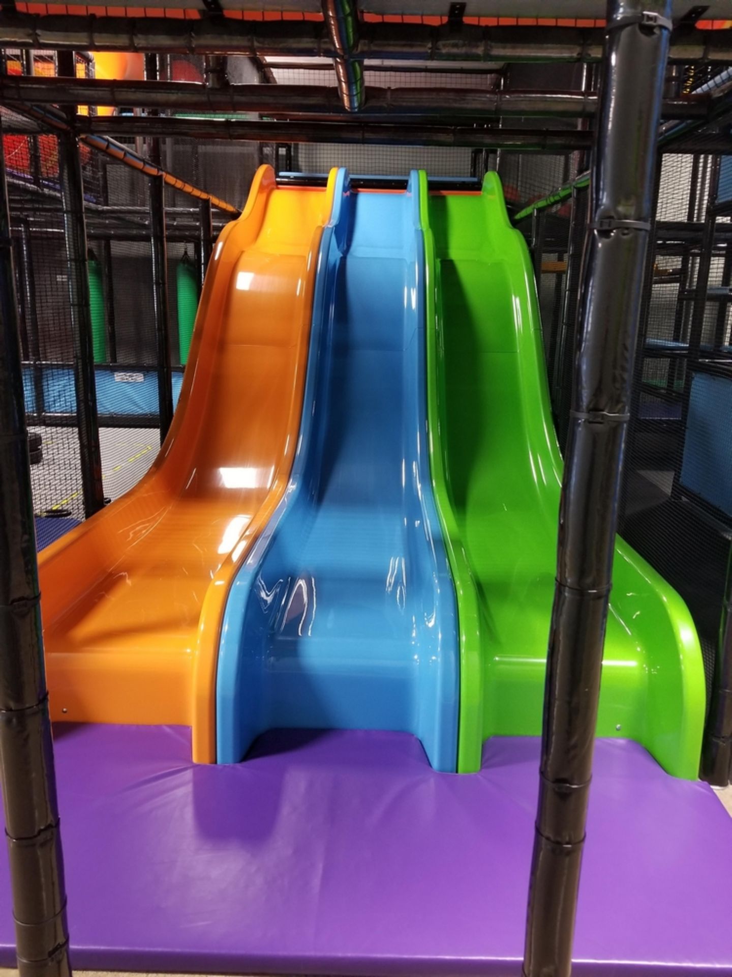 Kids Play Center with Climbing Wall, Slides, race track Fully Dismantled - Image 6 of 6