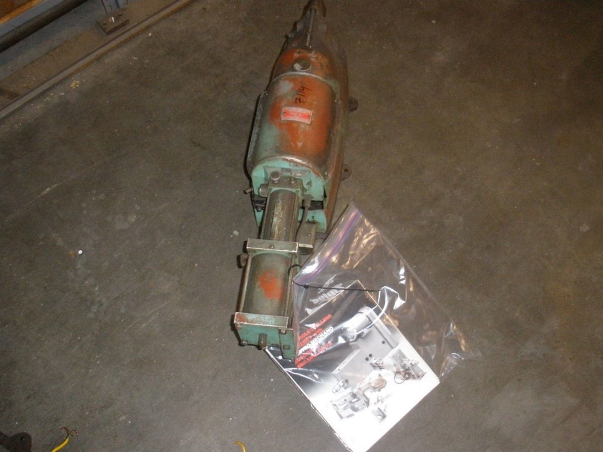 Electro – Mechano Milwaukee Model 603N 220V 3PH Automatic Drilling Head We can provide loading for - Image 4 of 4