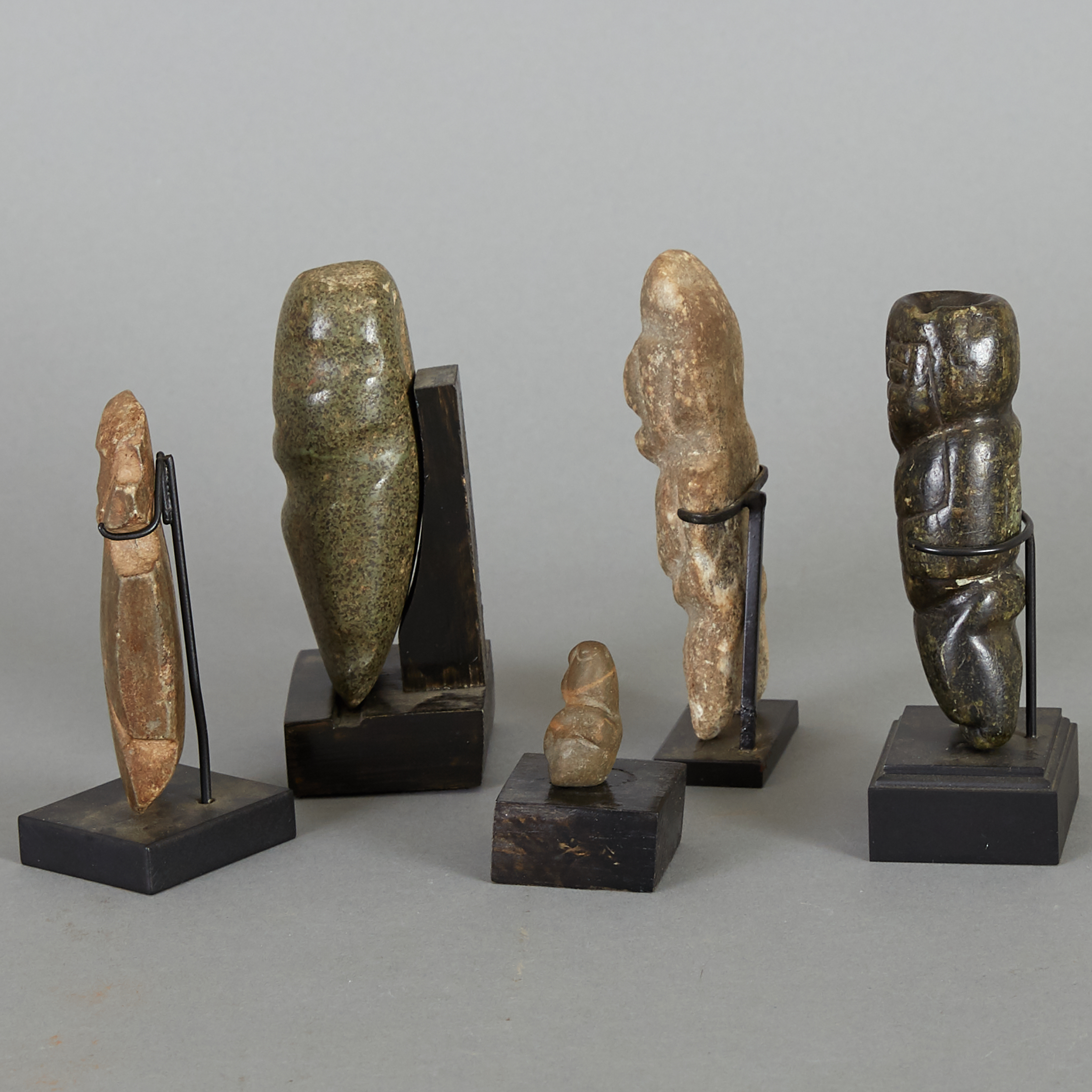 5 Pre-Columbian Stone Figurines - Image 2 of 10