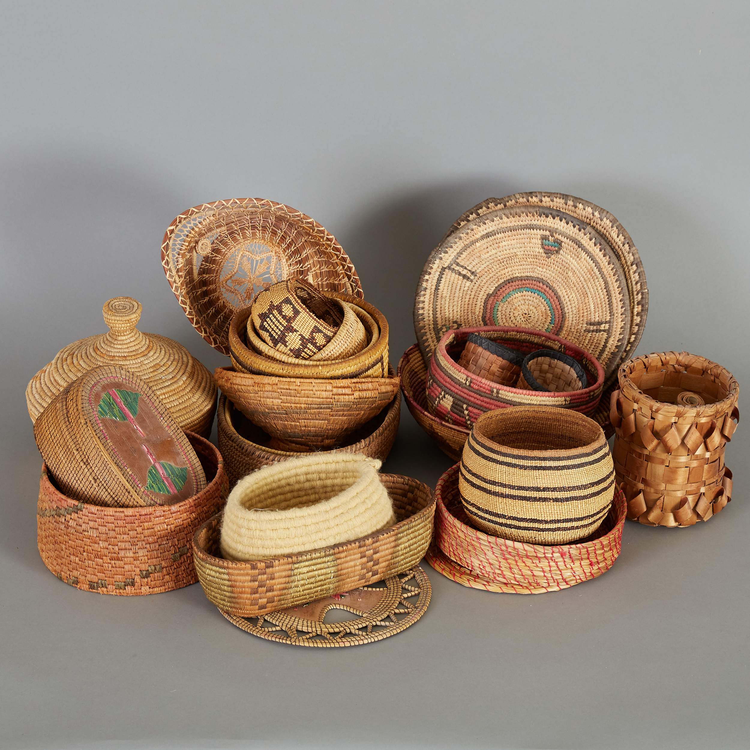 Lg Grp Native American Woven Baskets Klamath Pima Navajo Inuit Ojibwe Jicarilla Apache