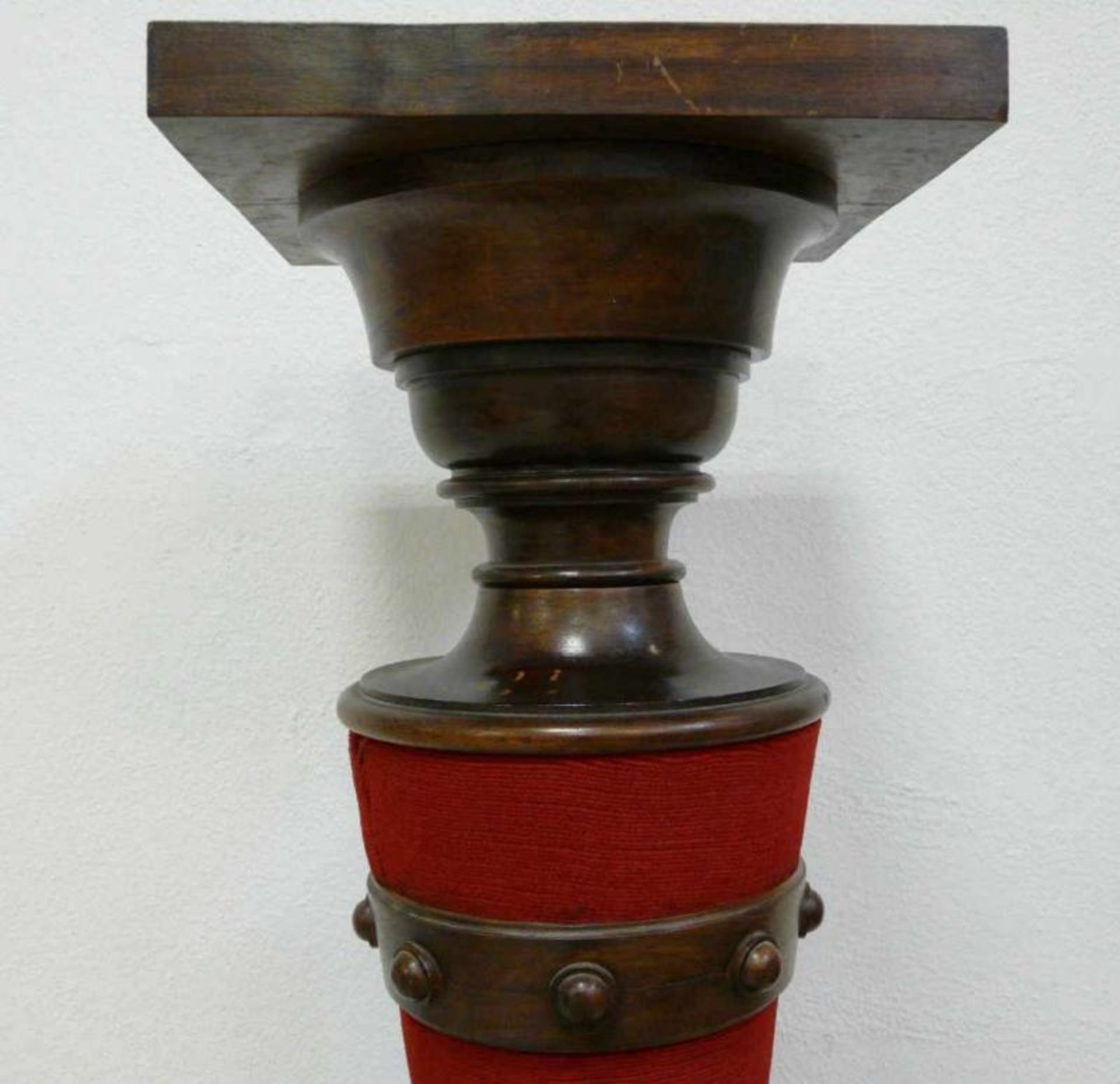 Gründerzeit - Blumensäule Holz - Blumensäule, um 1880. Über quadratischem Sockel balustrierter - Image 2 of 3