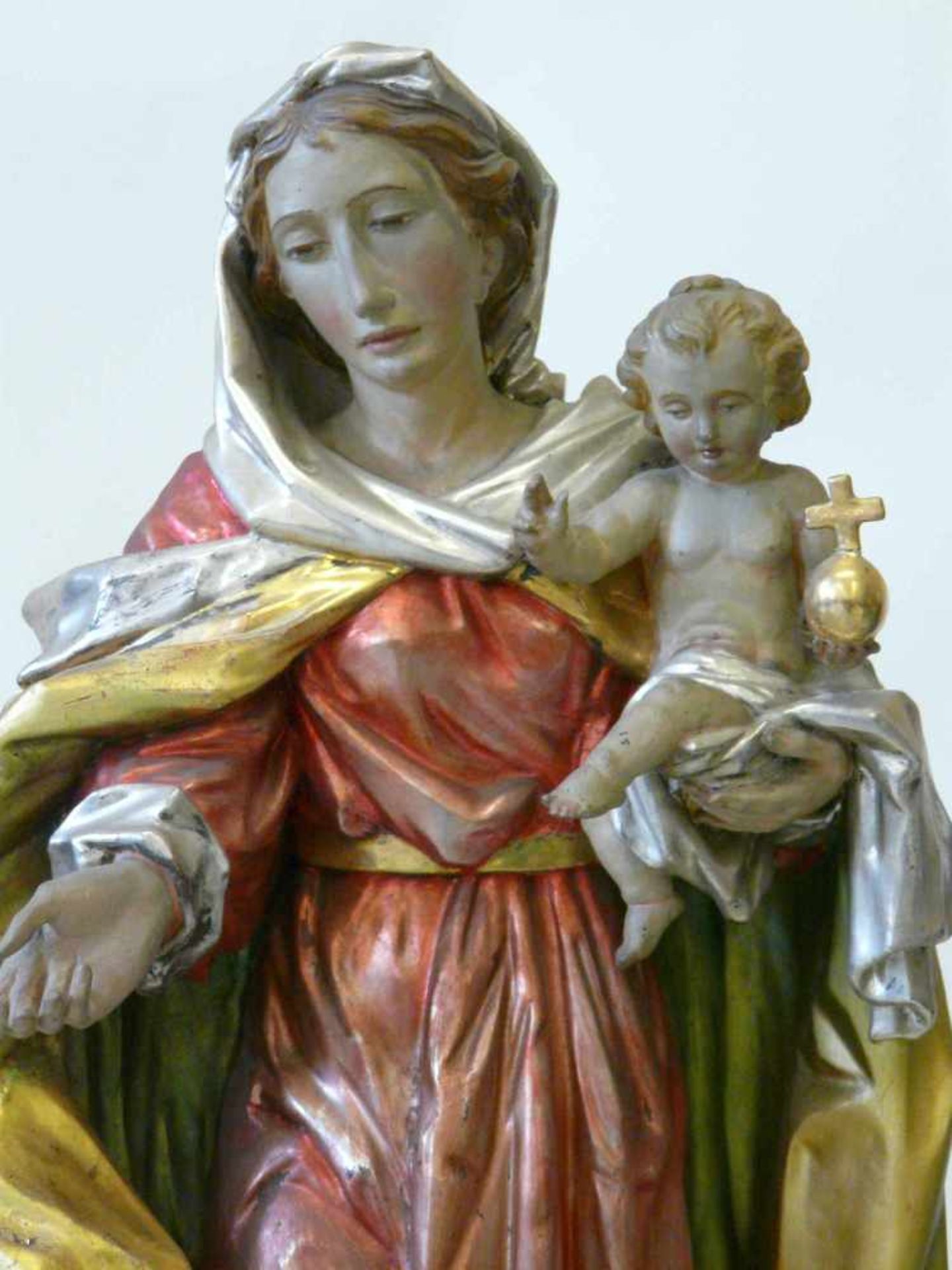 Skapulier - Madonna mit dem Jesusknaben Holz, plastisch geschnitzt, farbig und gold gefasst. Ein - Bild 3 aus 4