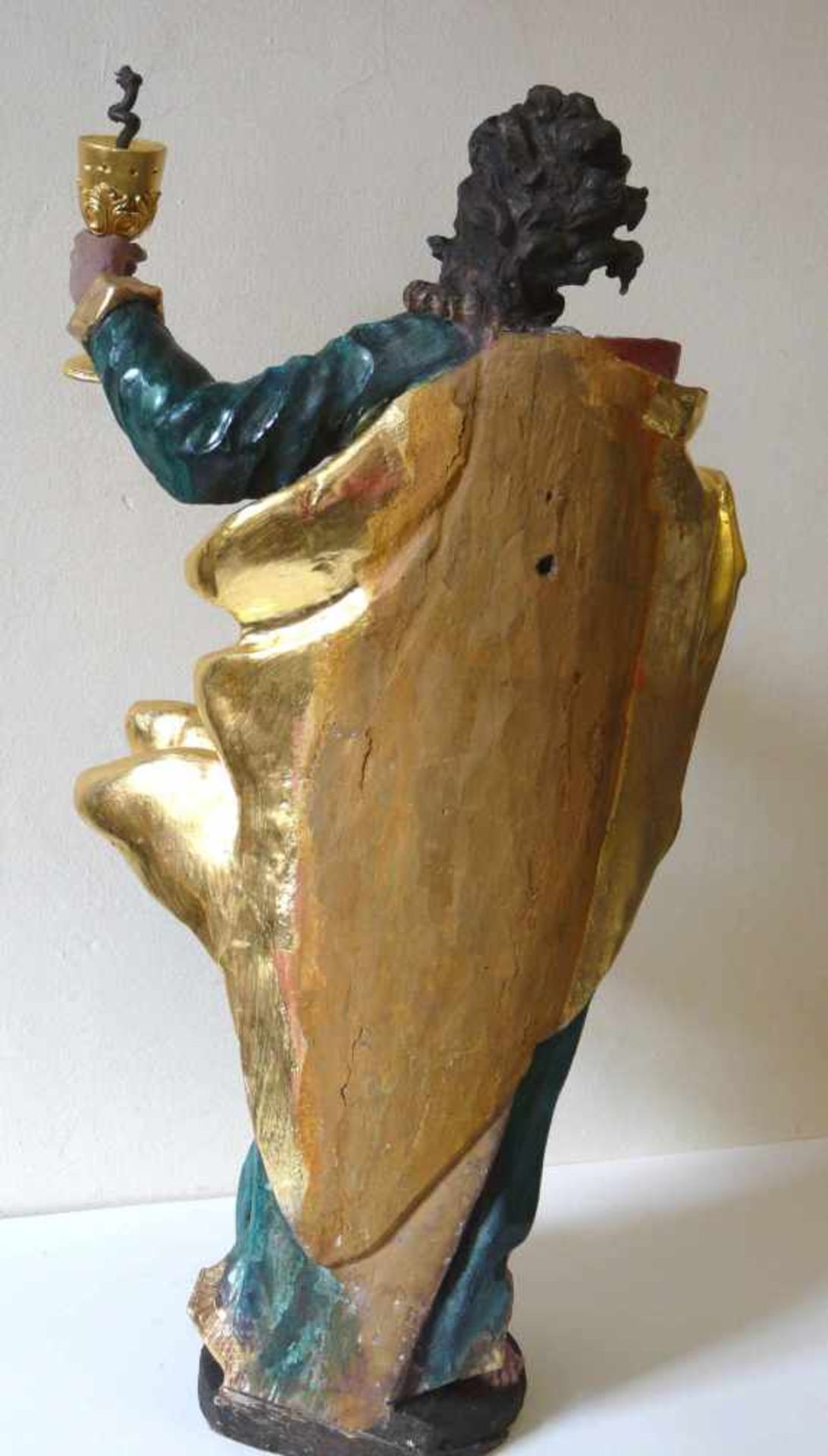 Skulptur des Evangelisten Johannes (um 1700)Figur des Evangelisten Johannes. Holz, vollrund - Bild 3 aus 4