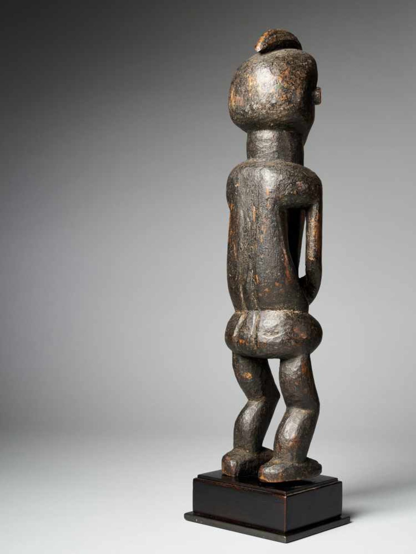 Female Holo statue 'Mvunzi' with traces of Polychrome - Tribal ArtThe Cult statue Mvunzi, represents - Bild 4 aus 6