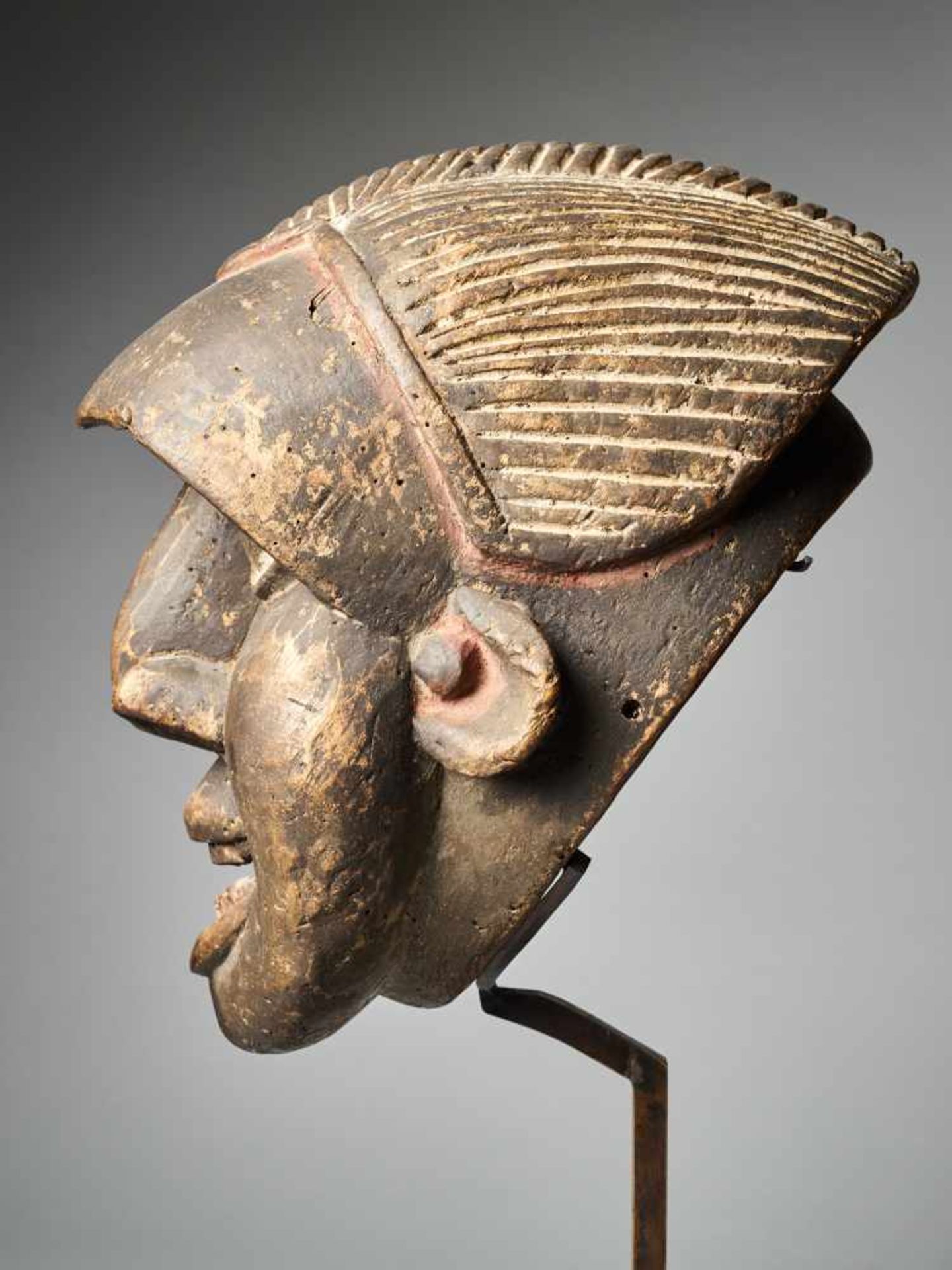 Runner mask 'Mabu' - Wum People, Cameroon - Tribal ArtThe secret association,Kwifon, in each kingdom - Bild 2 aus 5