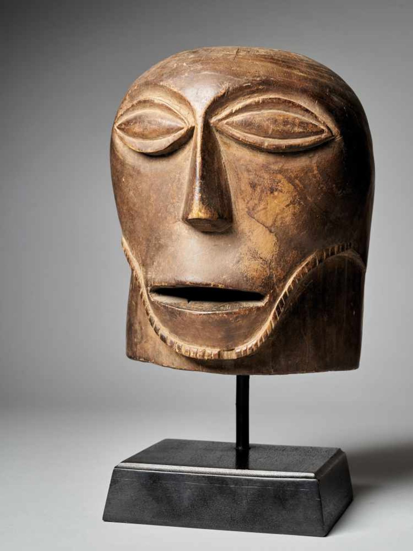 Helmet Mask, Luba-Hemba People - DRC. Provenance Sulsenti - Tribal ArtThis unusual mask reproduces