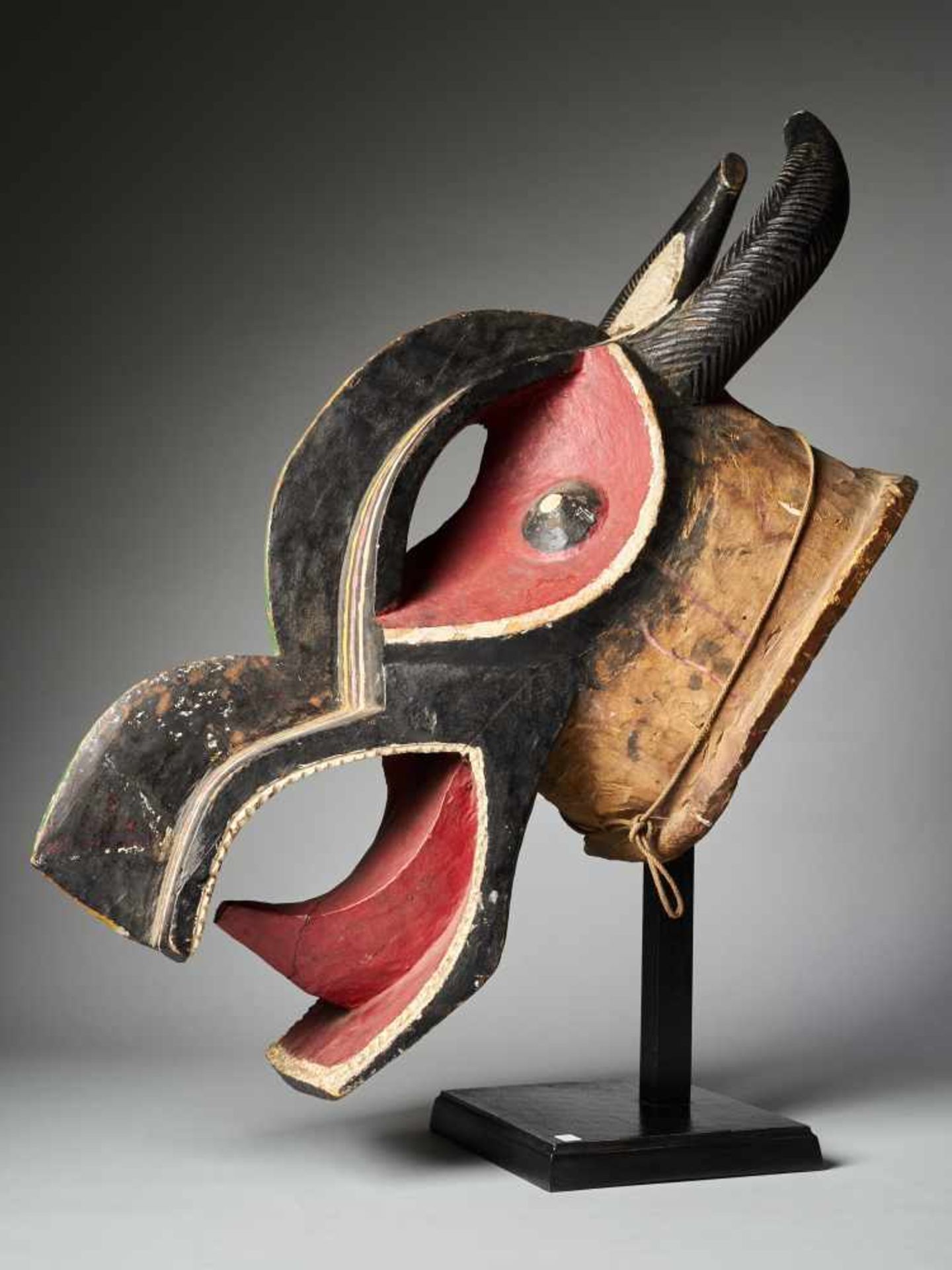 Helmet Mask Bo Nun Amuin, Baule People - Ivory Coast - Tribal ArtHelmet Mask "Bo Nun Amuin", Baule