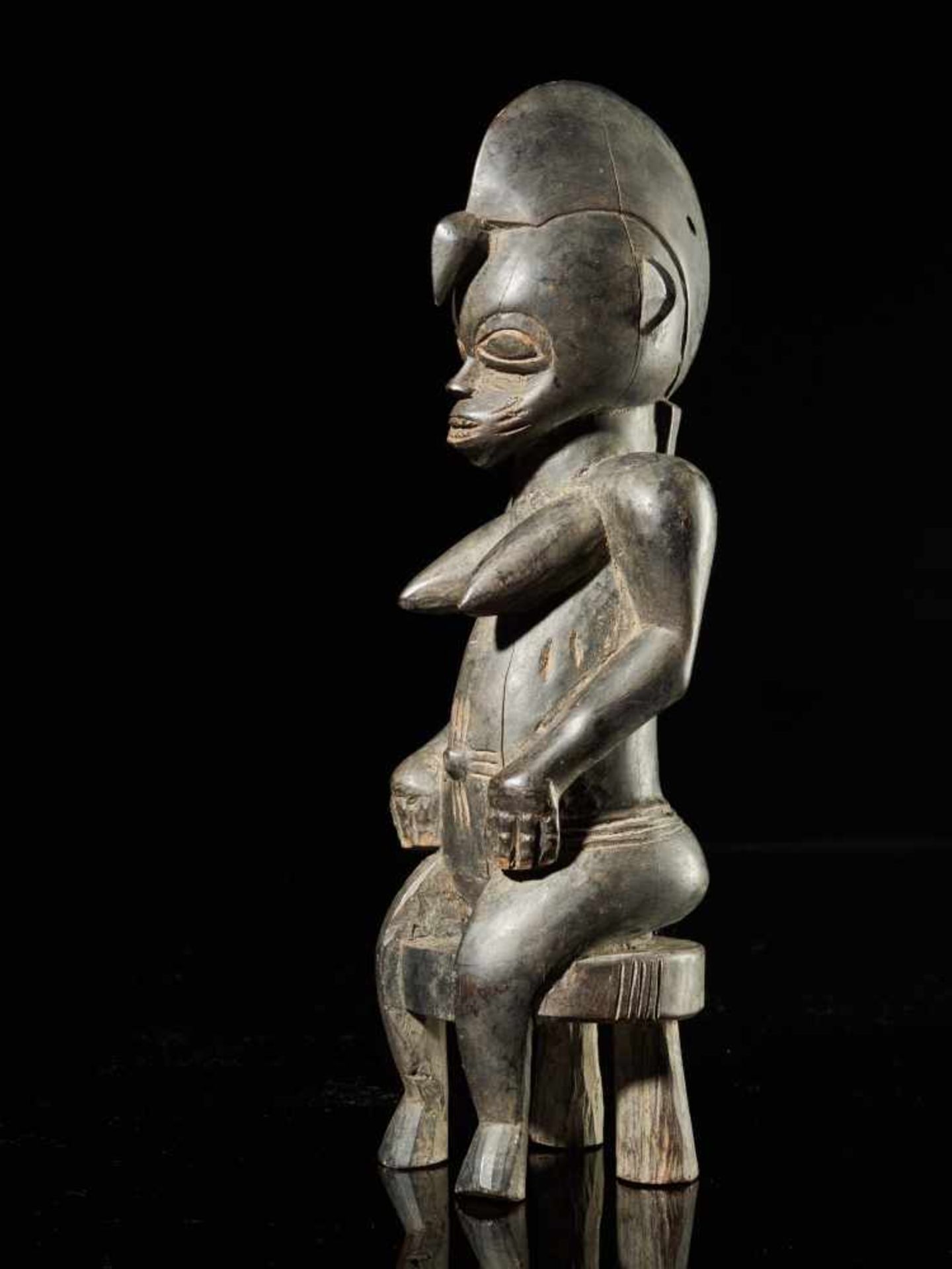 Statue on Stool - Senufo People, Ivory Coast - Tribal ArtStatue on Stool - Senufo People, Ivory - Bild 2 aus 6