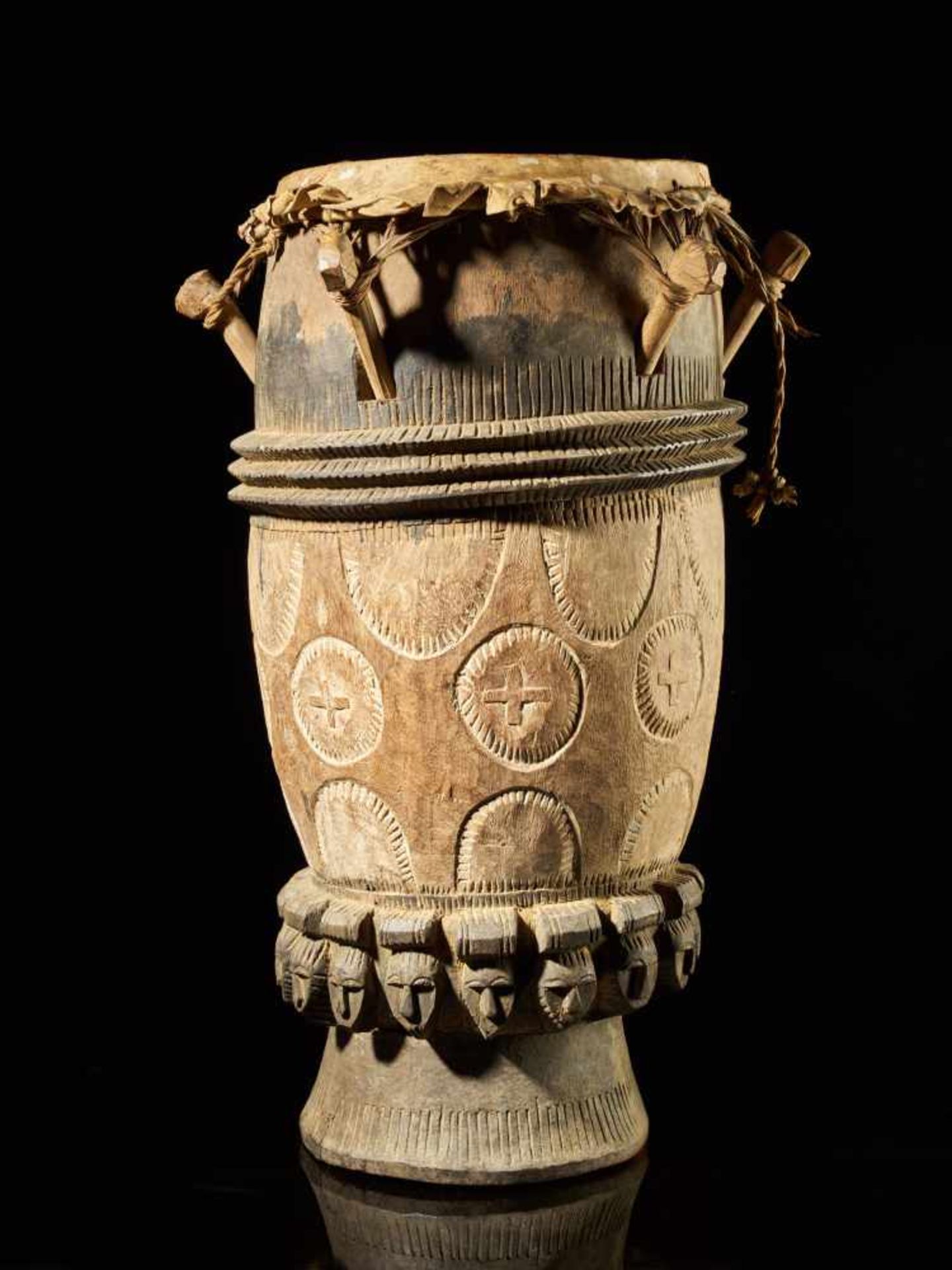 Drum with Tribal Decorations - Dan People, Ivory Coast - Tribal ArtDrum with Tribal Decorations - - Bild 2 aus 6