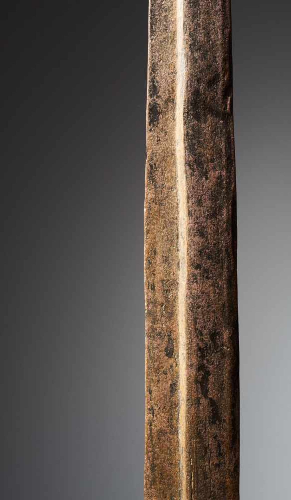 Forged Spear with Decorated Shaft, Kuba People - Tribal ArtThis metal spear has a thin, triangular - Bild 10 aus 10