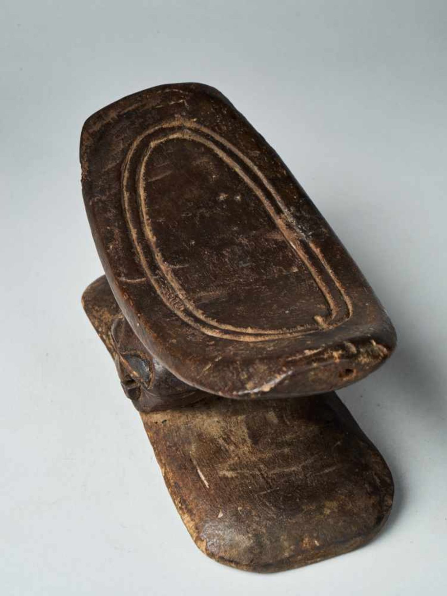 Wooden Neckrest - Songye People, DRC - Tribal ArtWooden Neckrest - Songye People, DRCDated to the - Bild 3 aus 3