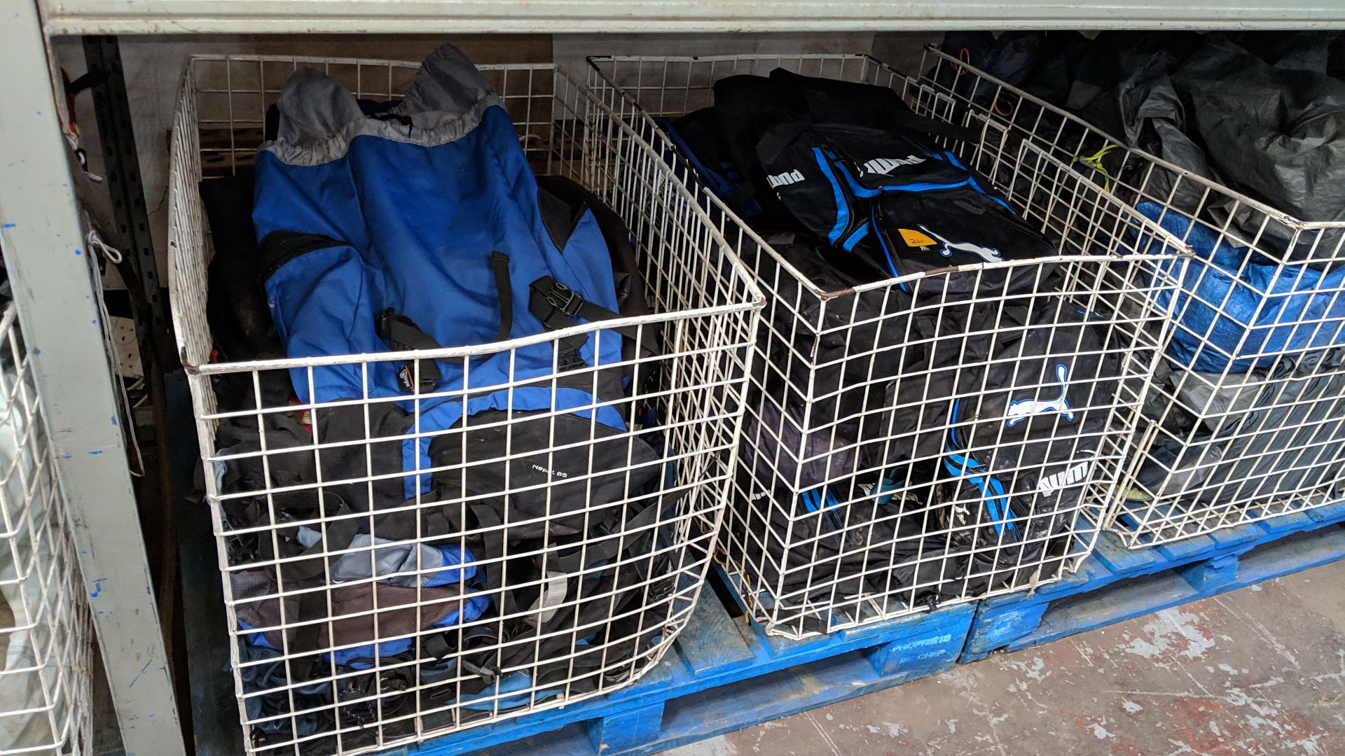 Contents of 2 large cages of assorted holdalls by Puma, Adidas & others - cages excluded - Image 8 of 8