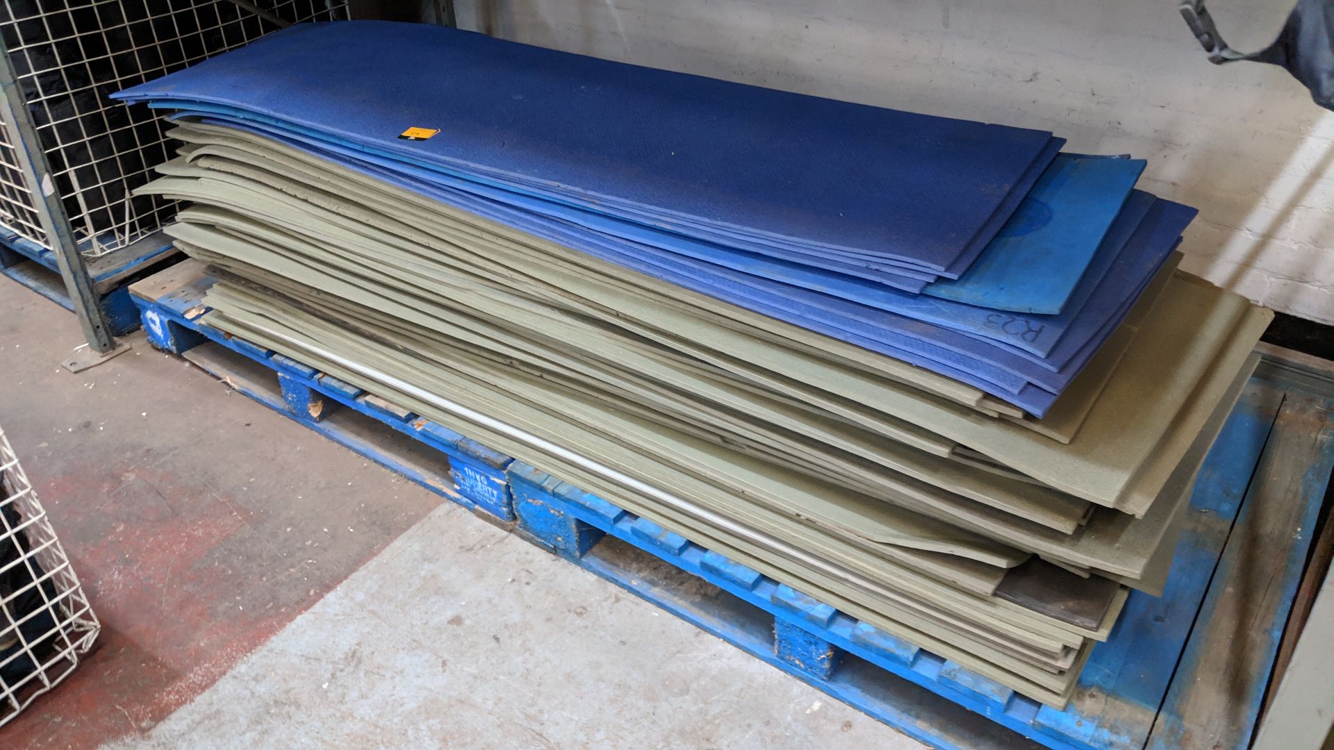 Stack of very approx. 50 foam sleeping mats IMPORTANT: Please remember goods successfully bid upon - Image 2 of 4